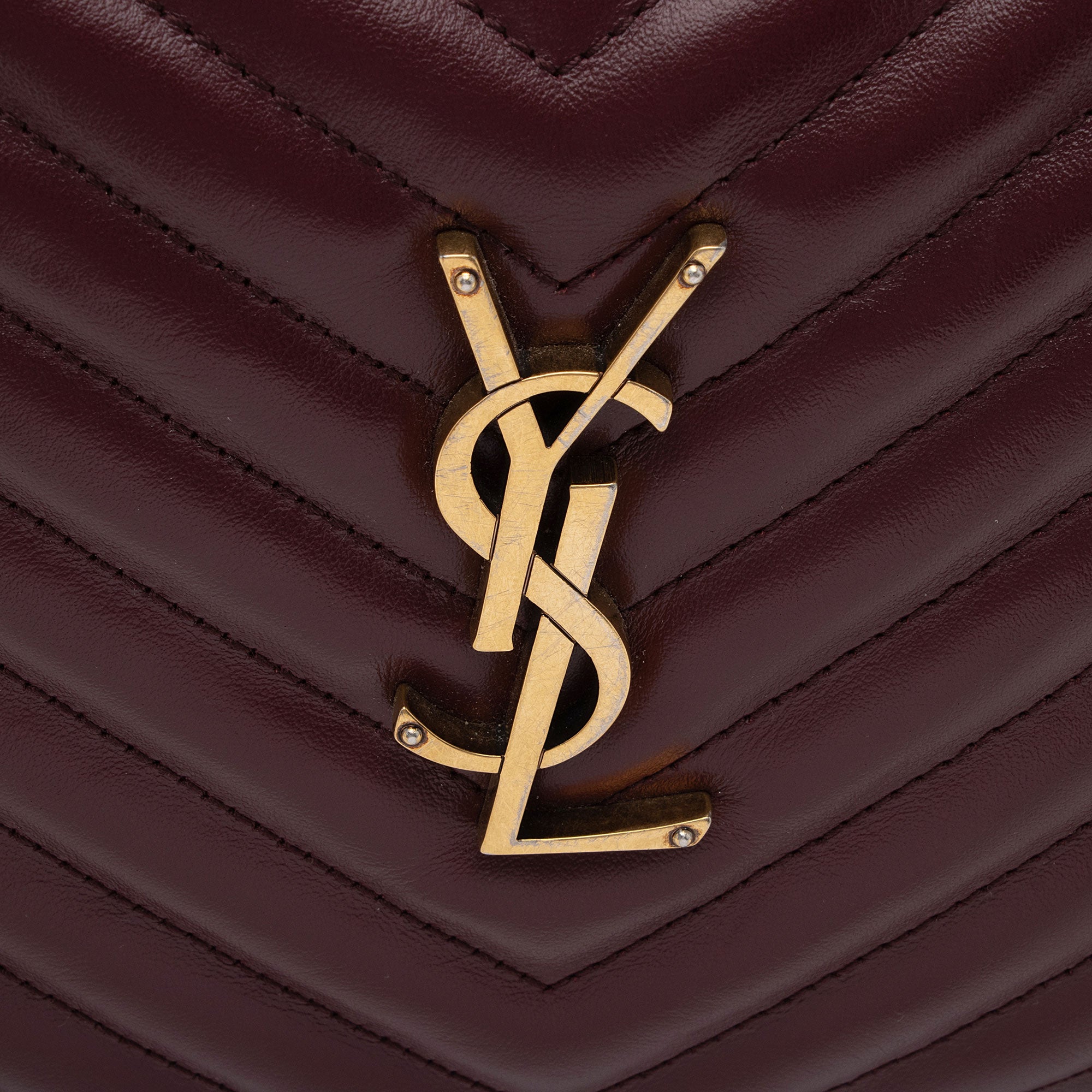 Saint Laurent Matelasse Calfskin Monogram Lou Camera Bag (SHF-sQ3XgD)