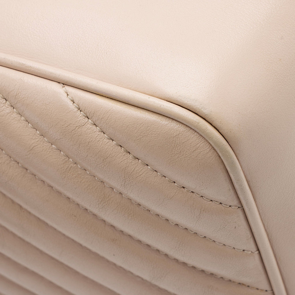Saint Laurent Matelasse Calfskin Monogram Lou Camera Bag (SHF-enJ9ut)