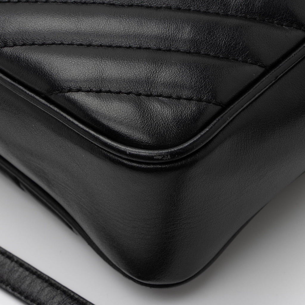 Saint Laurent Matelasse Calfskin Monogram Lou Camera Bag (SHF-maESsA)