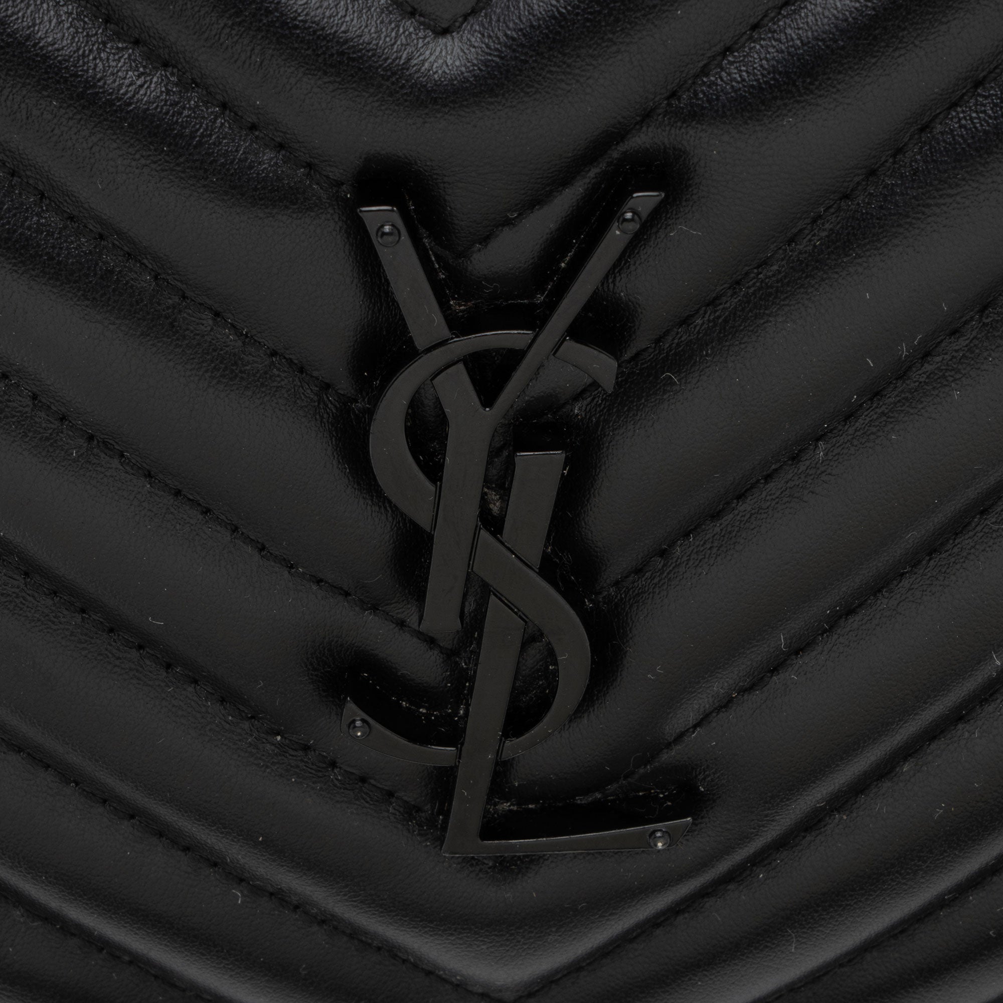 Saint Laurent Matelasse Calfskin Monogram Lou Camera Bag (SHF-pLUzLE)