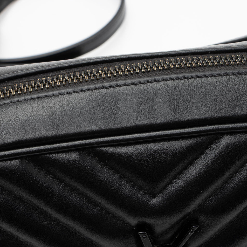 Saint Laurent Matelasse Calfskin Monogram Lou Camera Bag (SHF-pLUzLE)