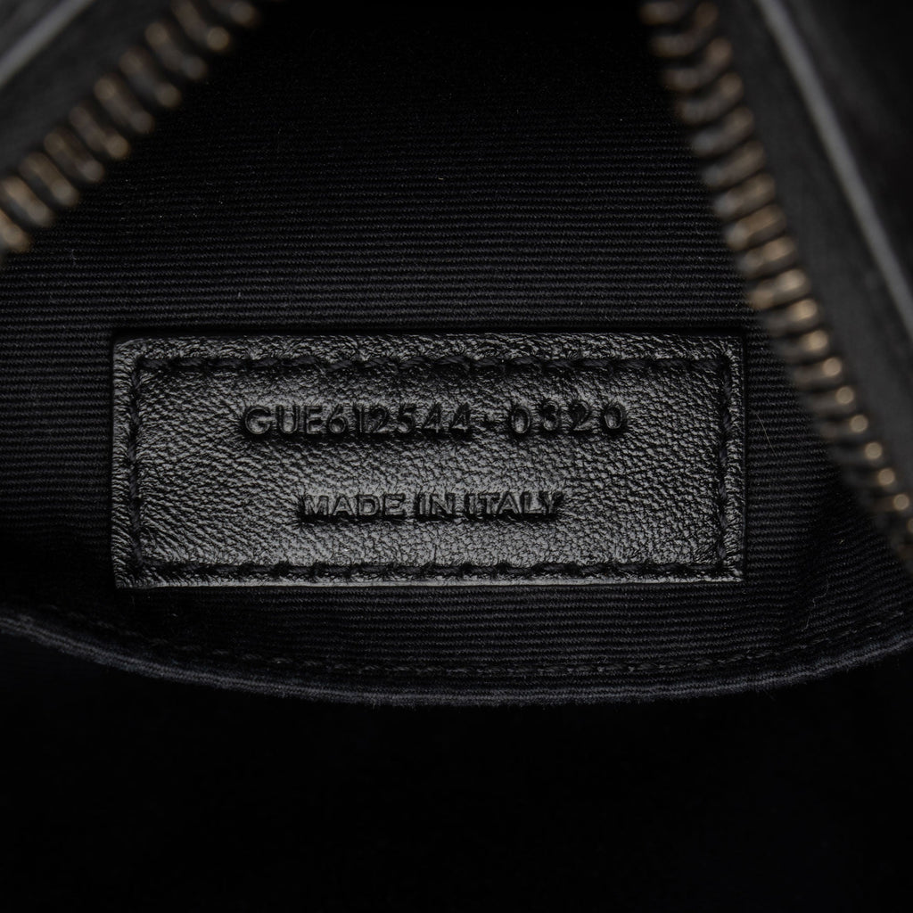 Saint Laurent Matelasse Calfskin Monogram Lou Camera Bag (SHF-hlZNvk)