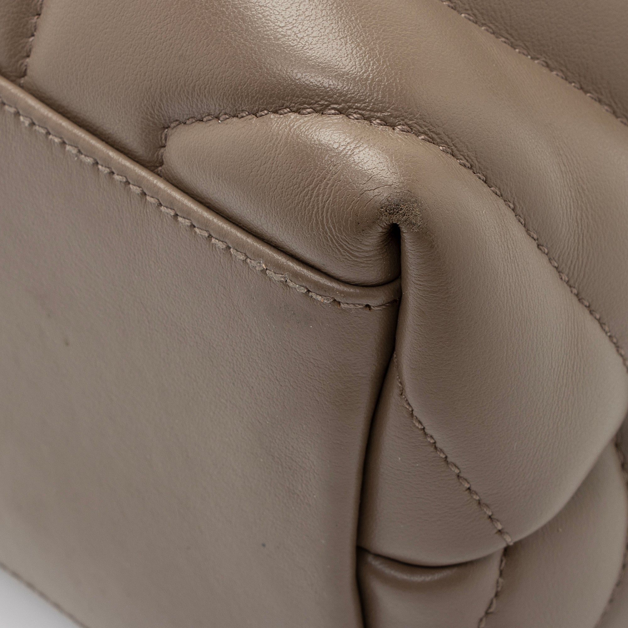 Saint Laurent Matelasse Calfskin Monogram LouLou Chain Medium Shoulder Bag (SHF-Vsg968)
