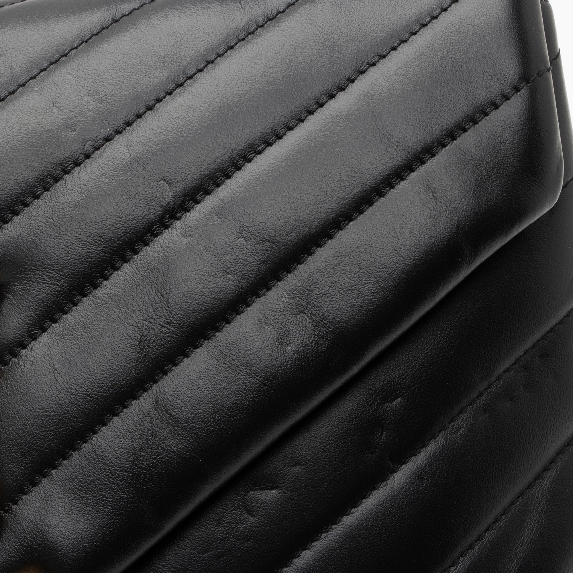 Saint Laurent Matelasse Calfskin Monogram LouLou Chain Medium Shoulder Bag (SHF-ksqMxY)