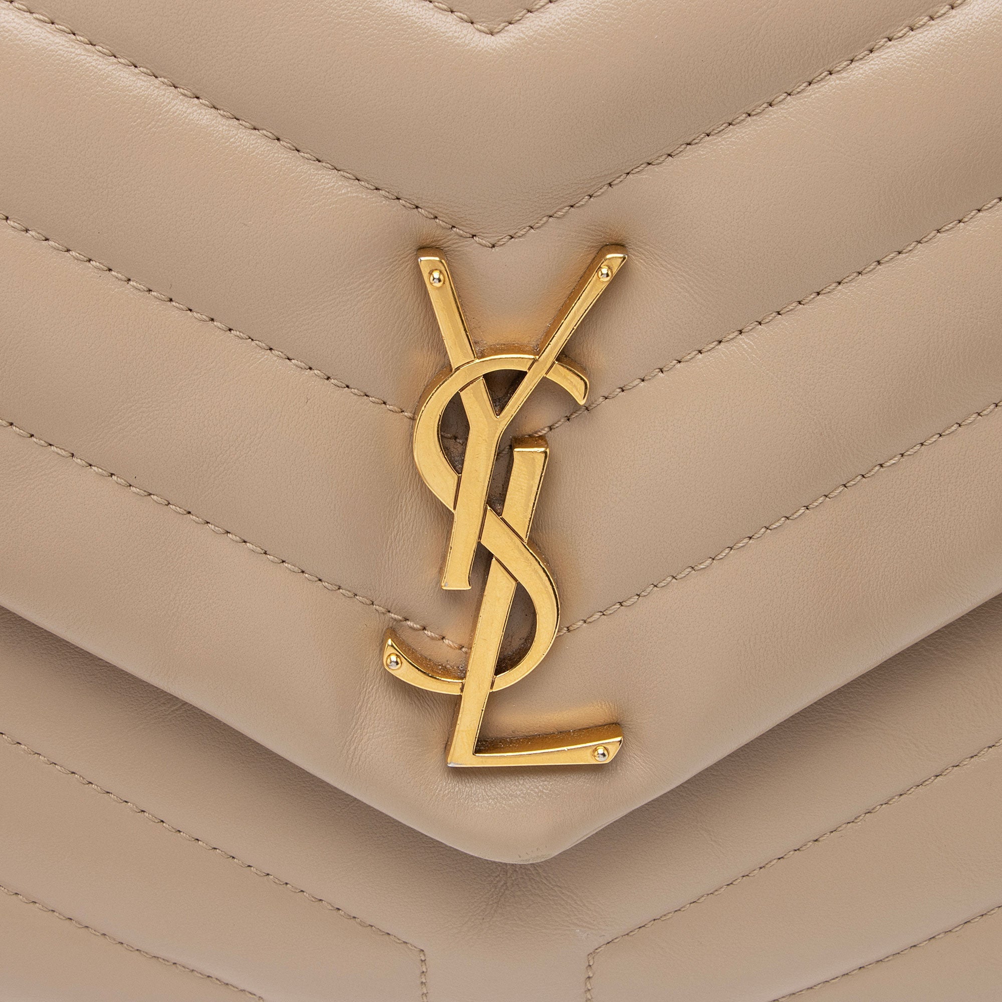 Saint Laurent Matelasse Calfskin Monogram LouLou Chain Medium Shoulder Bag (SHF-pCCeab)