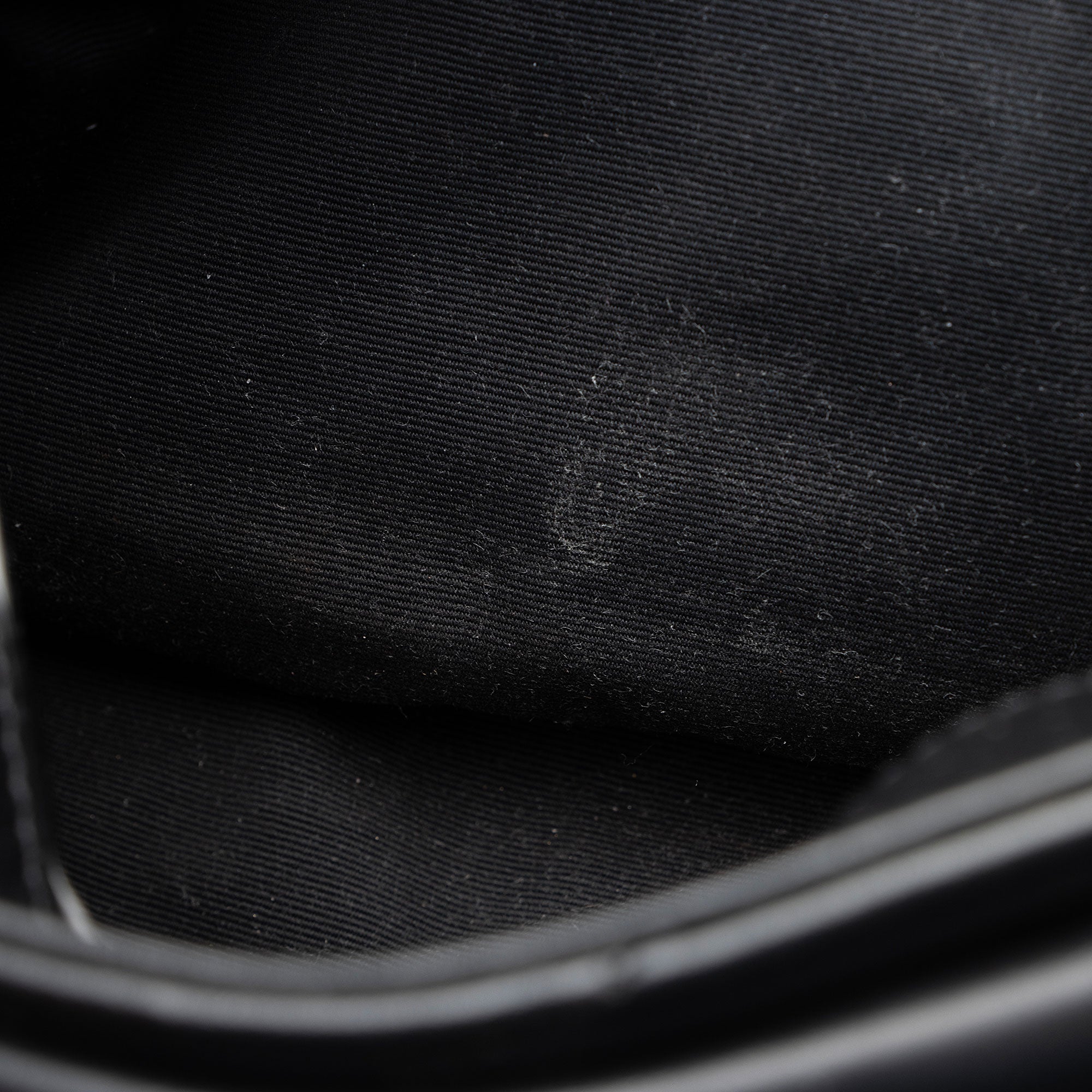 Saint Laurent Matelasse Calfskin Monogram LouLou Chain Small Crossbody Bag (SHF-s725vF)
