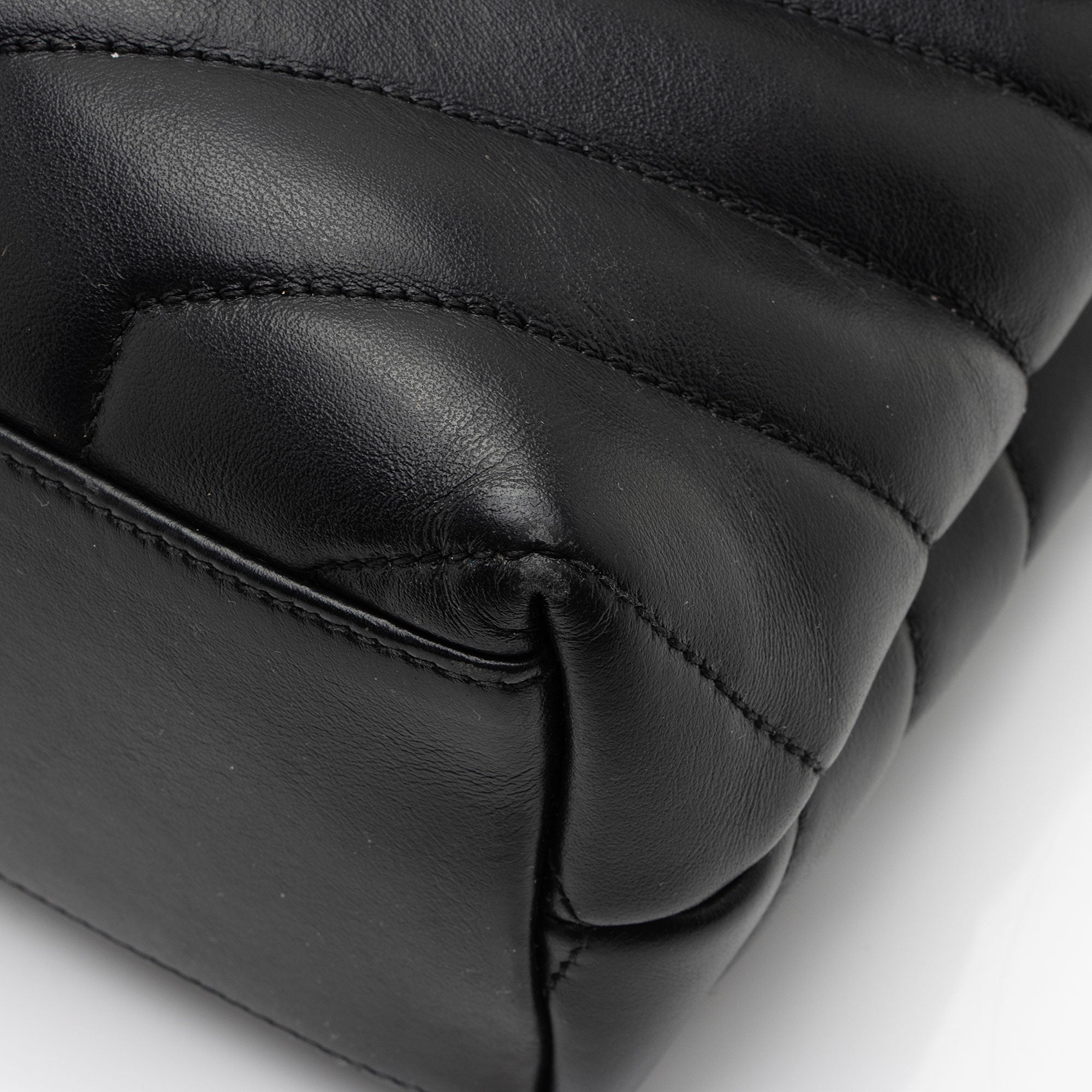 Saint Laurent Matelasse Calfskin Monogram LouLou Chain Small Crossbody Bag (SHF-s725vF)