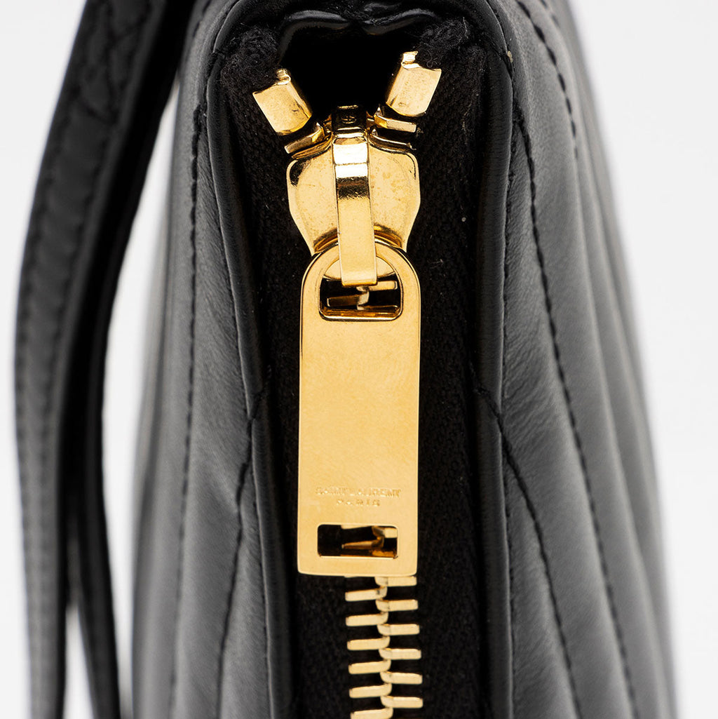 Saint Laurent Matelasse Calfskin Monogram Small Wristlet (SHF-I0dYH7)