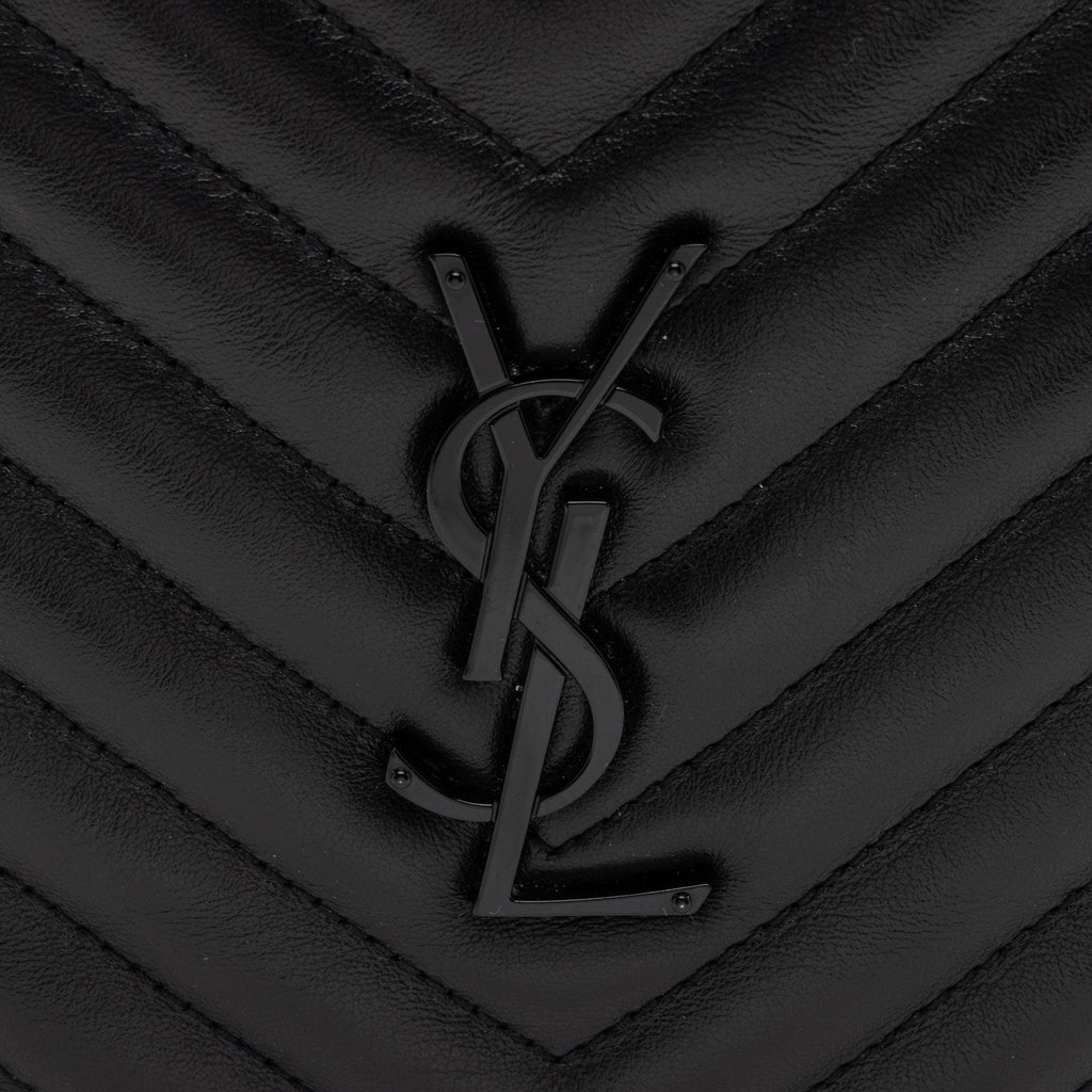 Saint Laurent Matelasse Calfskin Monogram Vinyle Round Camera Bag (SHF-TICycU)