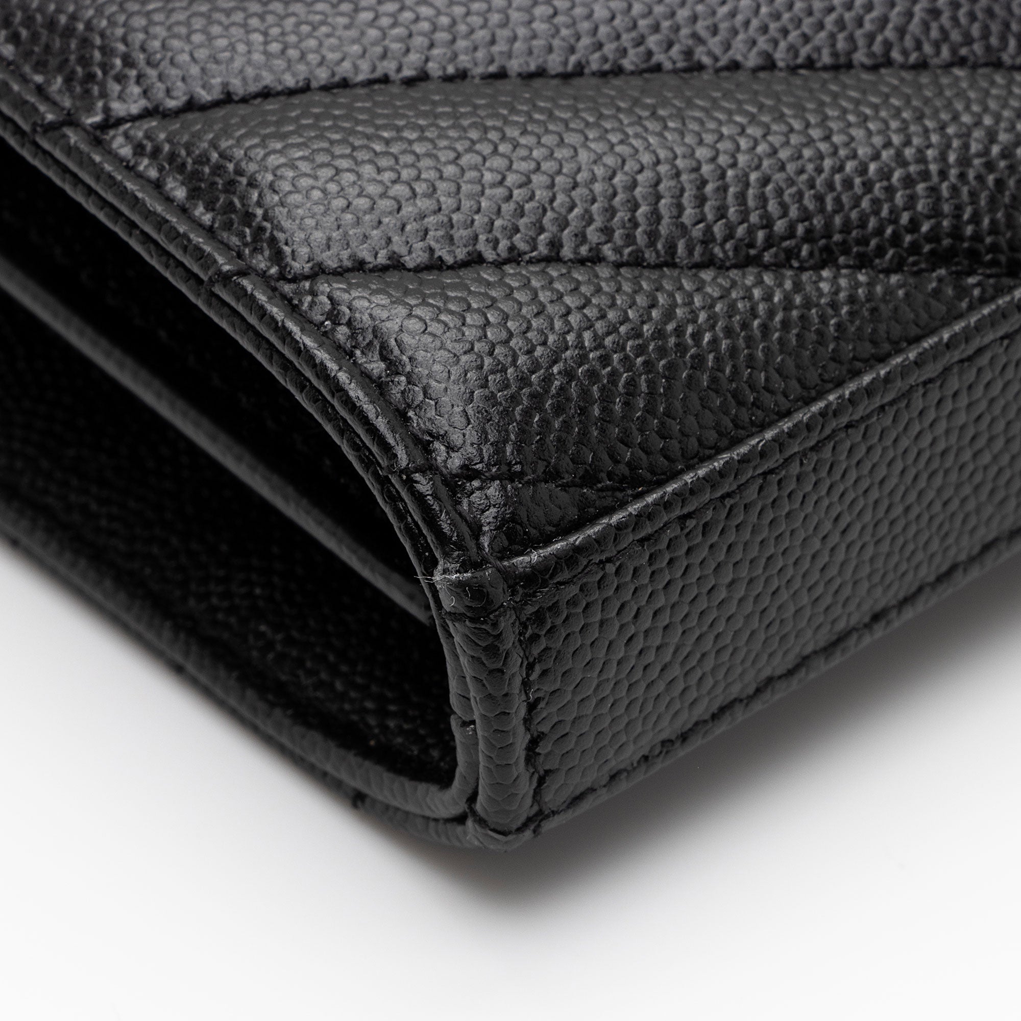 Saint Laurent Matelasse Grain de Poudre Monogram Chain Wallet (SHF-rfsFTm)