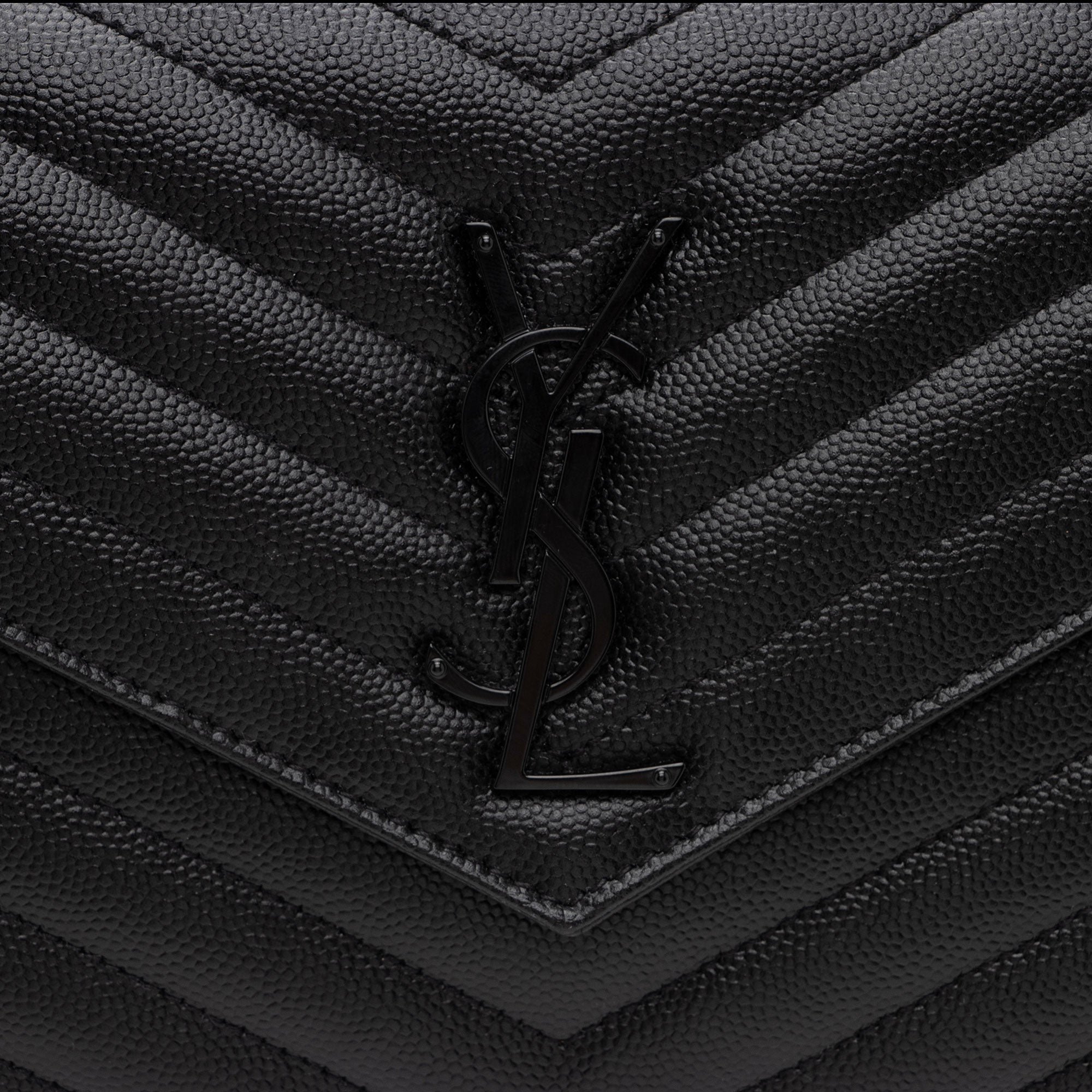 Saint Laurent Matelasse Grain de Poudre Monogram Chain Wallet (SHF-rfsFTm)