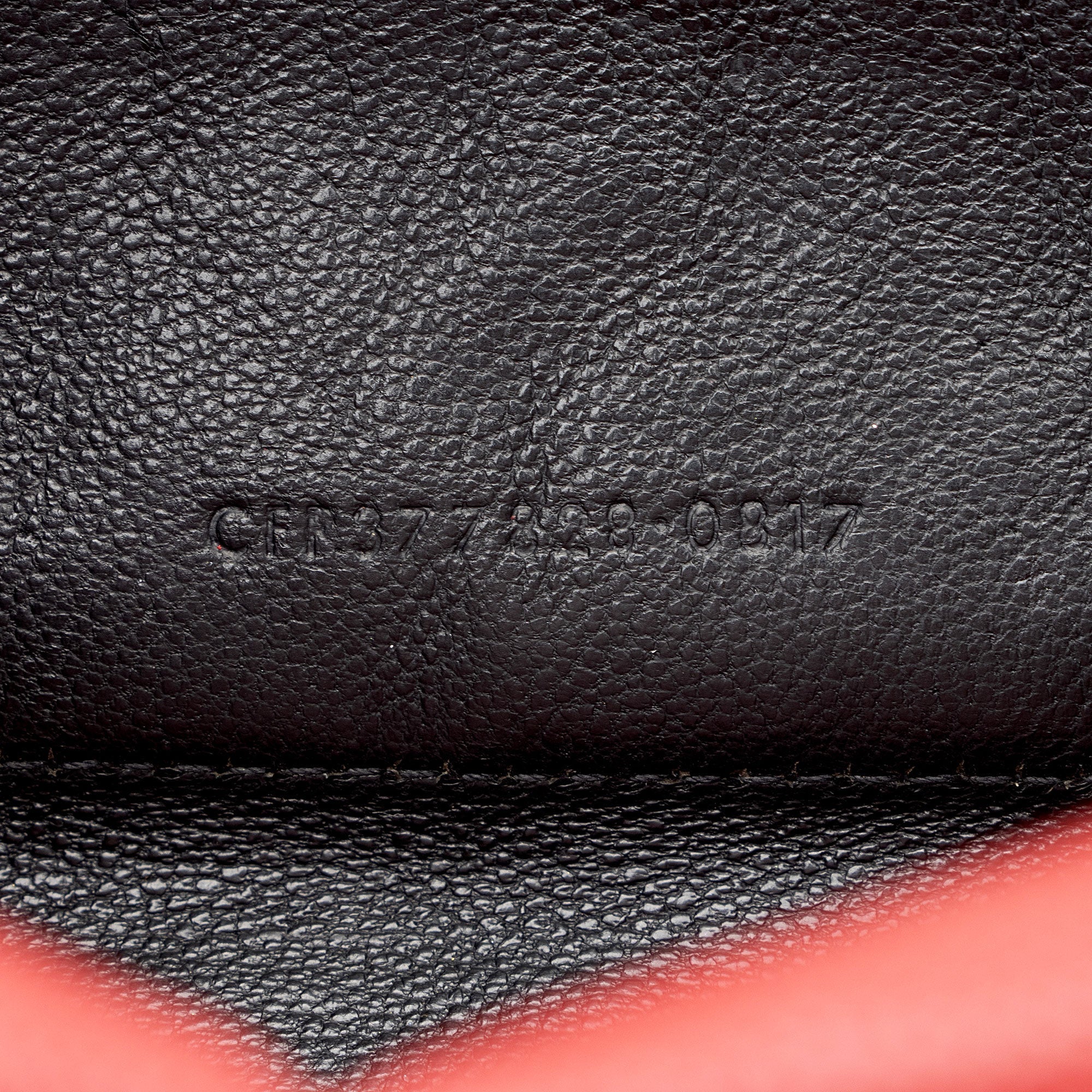 Saint Laurent Matelasse Grain de Poudre Monogram Chain Wallet (SHF-RDpK3X)