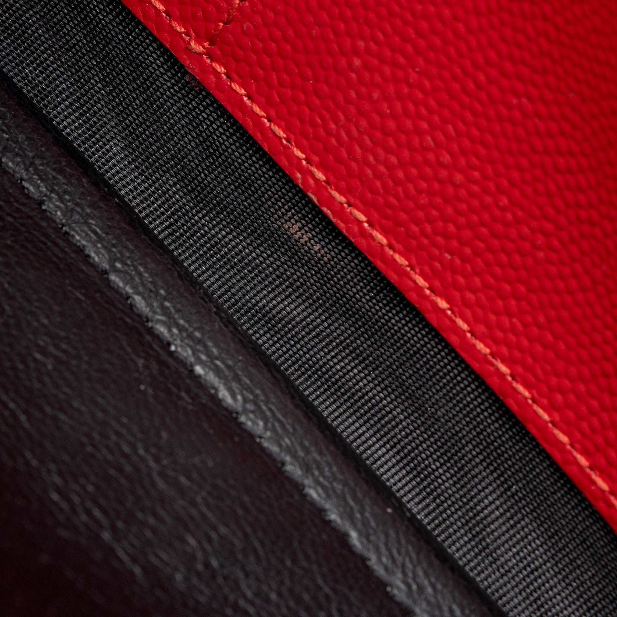 Saint Laurent Matelasse Grain de Poudre Monogram Chain Wallet (SHF-RDpK3X)