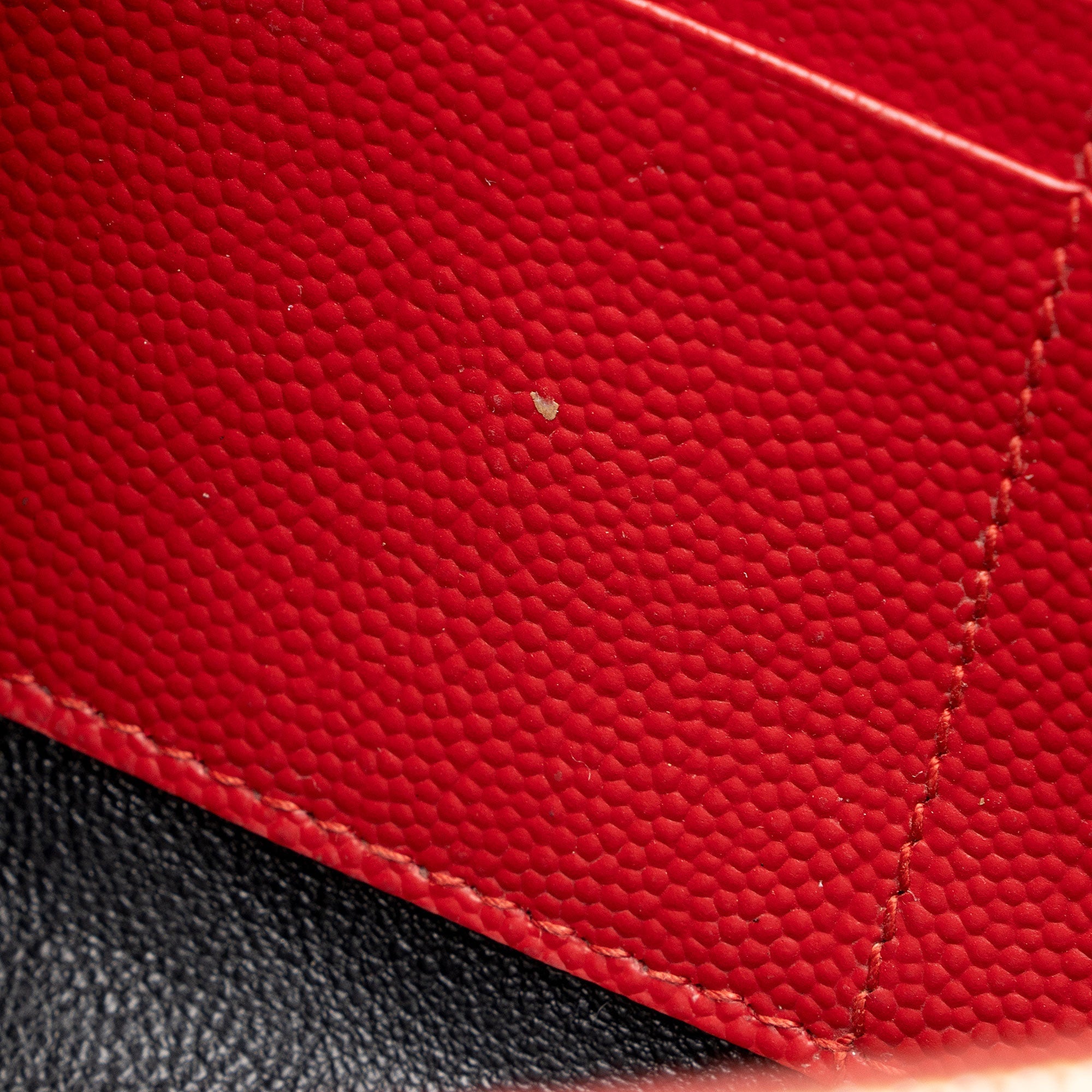 Saint Laurent Matelasse Grain de Poudre Monogram Chain Wallet (SHF-RDpK3X)