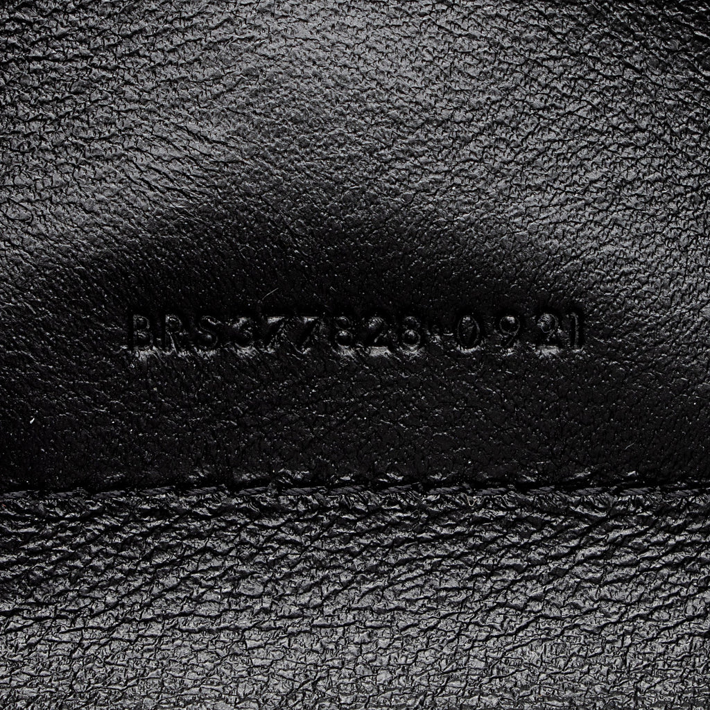 Saint Laurent Matelasse Grain de Poudre Monogram Chain Wallet (SHF-JxENie)