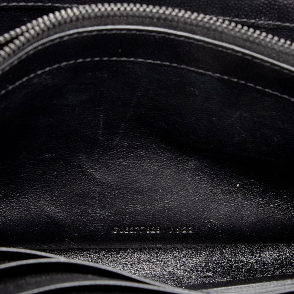 Saint Laurent Matelasse Grain de Poudre Monogram Chain Wallet (SHF-FNayQN)