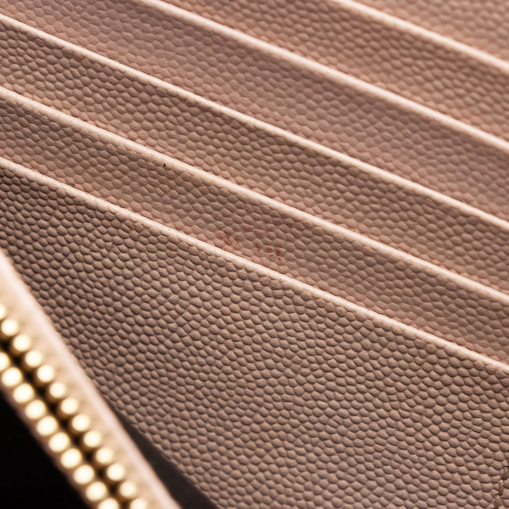 Saint Laurent Matelasse Grain de Poudre Monogram Chain Wallet (SHF-hbOqZ2)