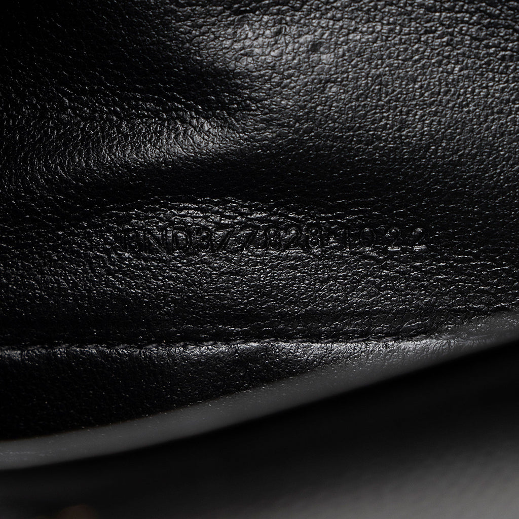 Saint Laurent Matelasse Grain de Poudre Monogram Chain Wallet (SHF-uoMWdL)