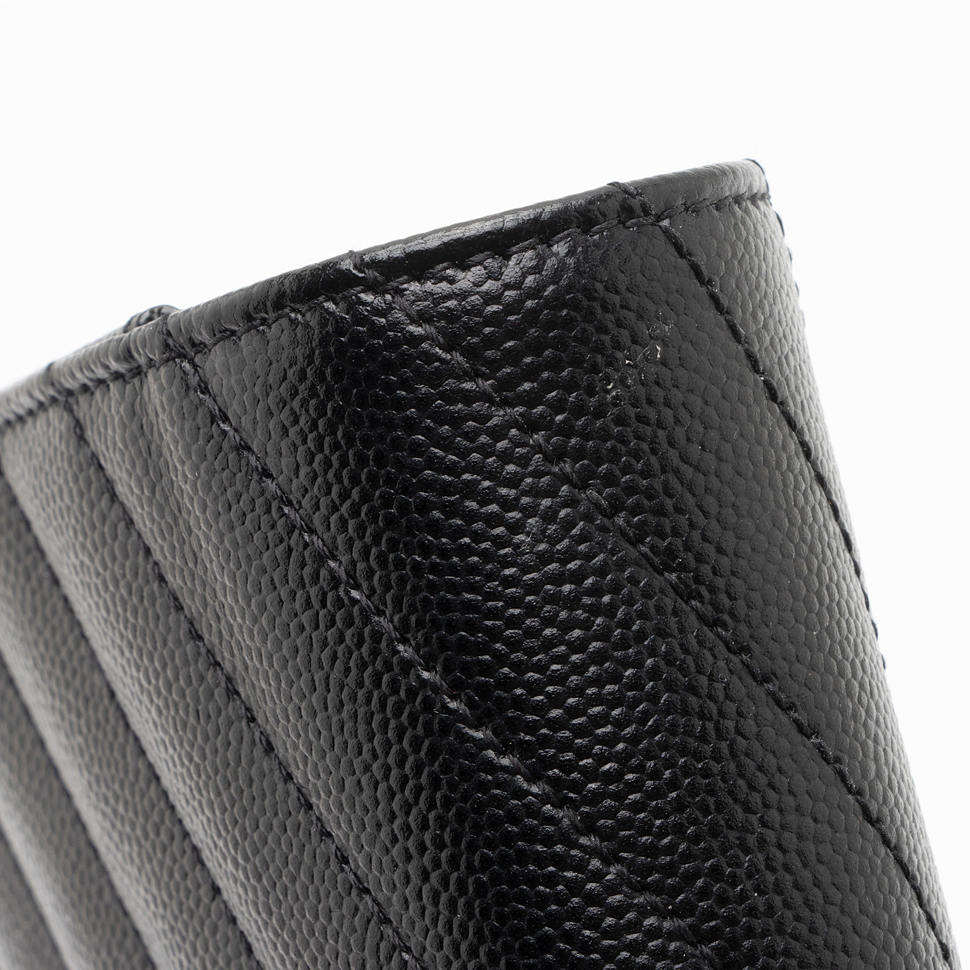 Saint Laurent Matelasse Grain de Poudre Monogram Chain Wallet (SHF-oGbOur)