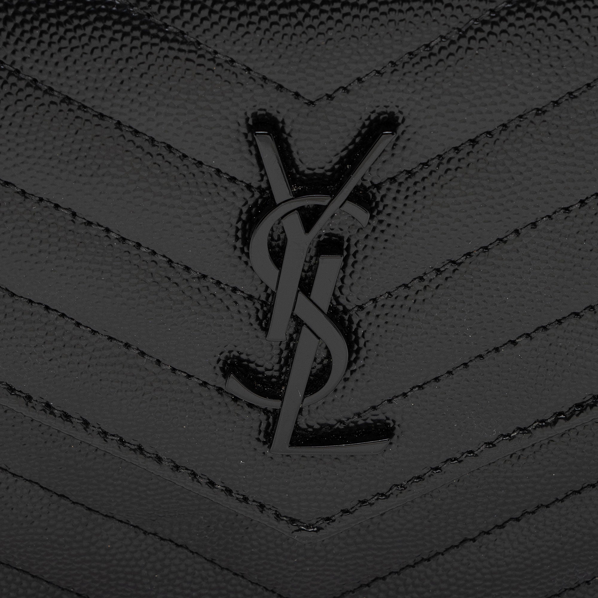 Saint Laurent Matelasse Grain de Poudre Monogram Envelope Chain Wallet (SHF-HfJfIb)