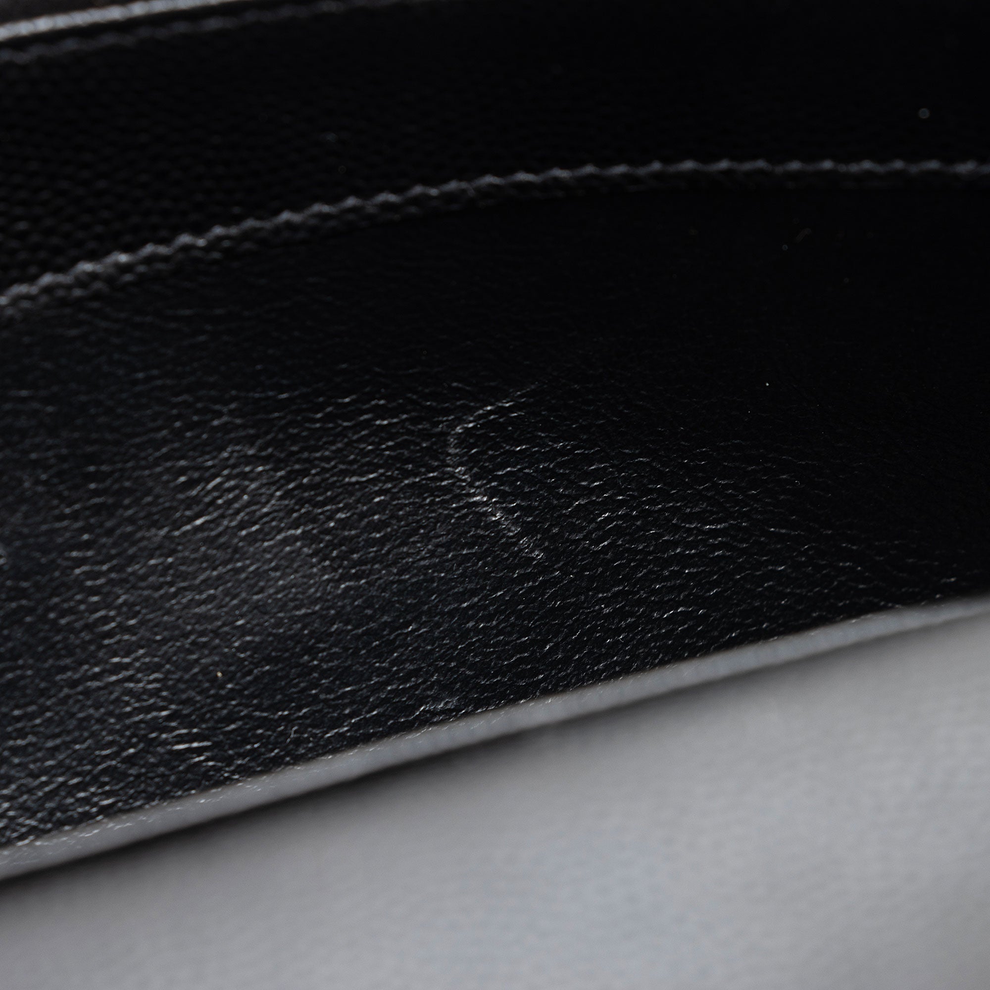 Saint Laurent Matelasse Grain de Poudre Monogram Envelope Chain Wallet (SHF-DR4kKW)