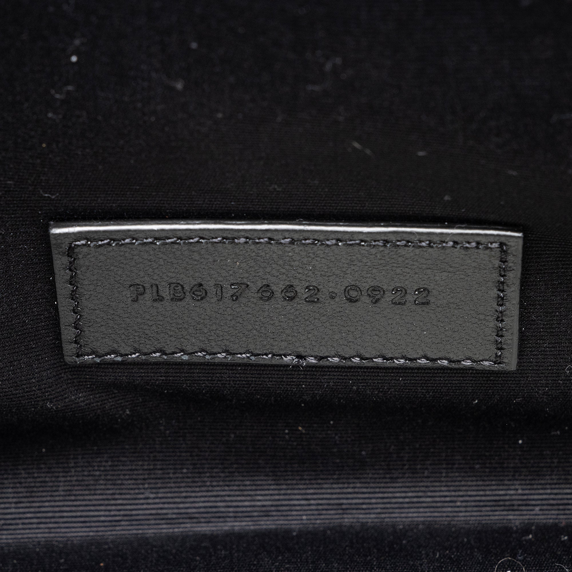 Saint Laurent Matelasse Grain de Poudre Monogram Envelope Pouch (SHF-nd3yFf)