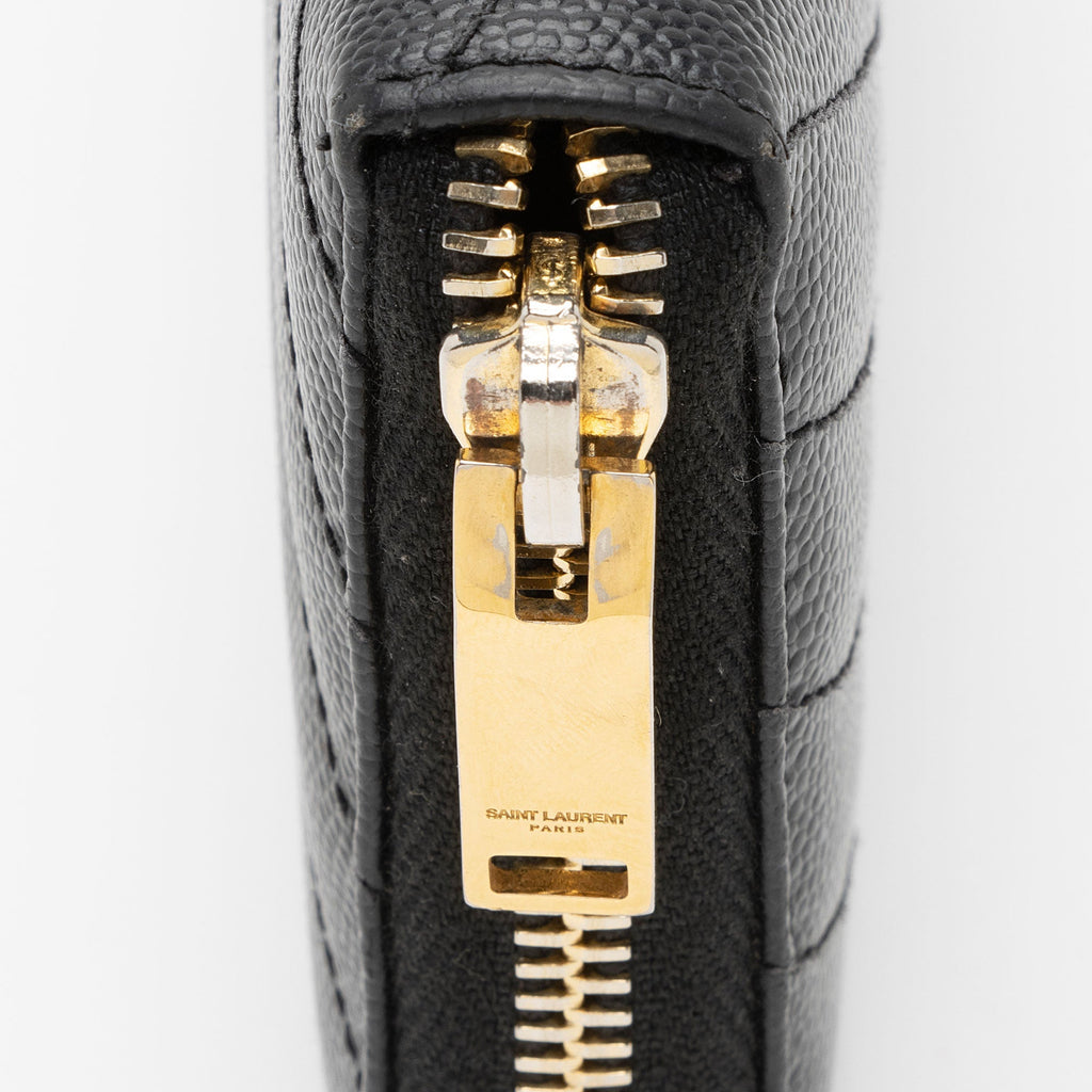 Saint Laurent Matelasse Grain de Poudre Monogram Zip Around Wallet (SHF-YBU9hg)