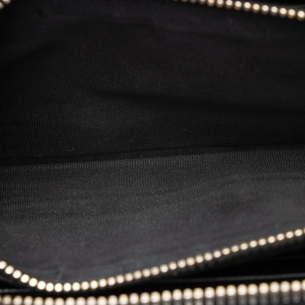Saint Laurent Matelasse Grain de Poudre Monogram Zip Around Wallet (SHF-YBU9hg)