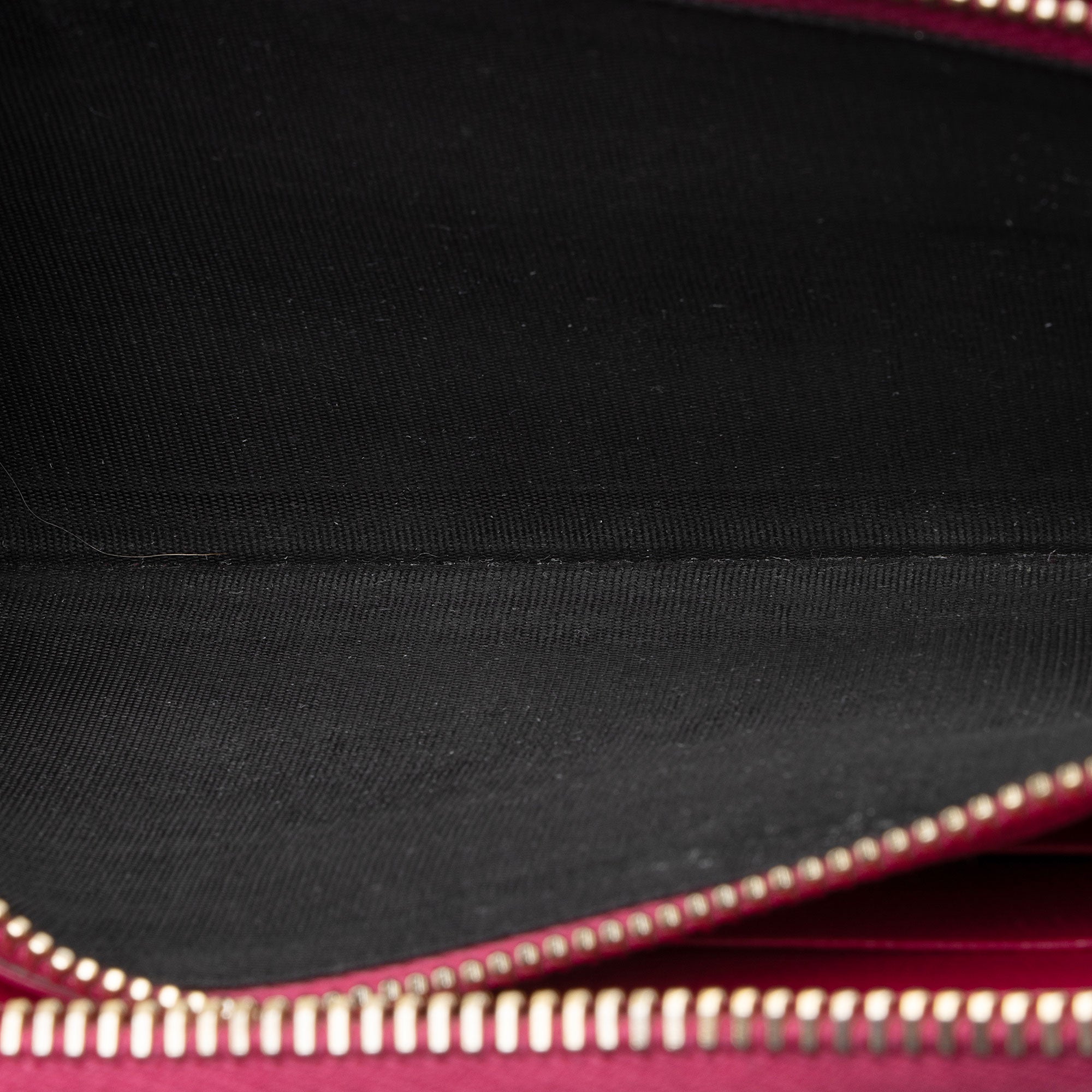 Saint Laurent Matelasse Grain de Poudre Monogram Zip Around Wallet (SHF-xMdHJp)