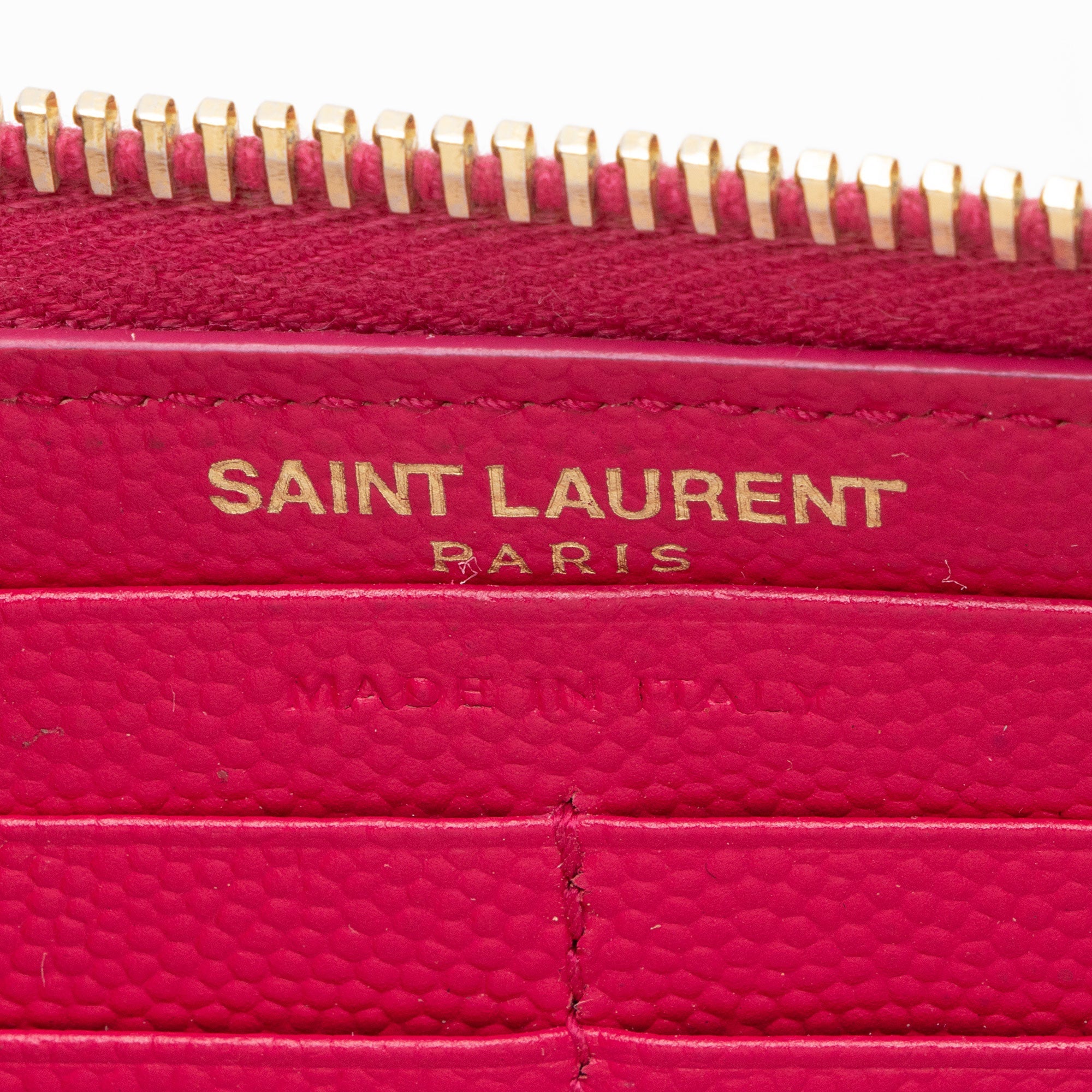Saint Laurent Matelasse Grain de Poudre Monogram Zip Around Wallet (SHF-xMdHJp)