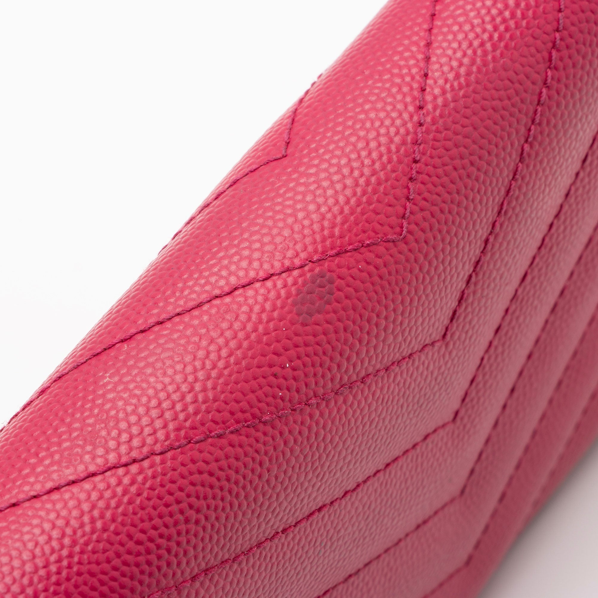 Saint Laurent Matelasse Grain de Poudre Monogram Zip Around Wallet (SHF-hYPXEX)