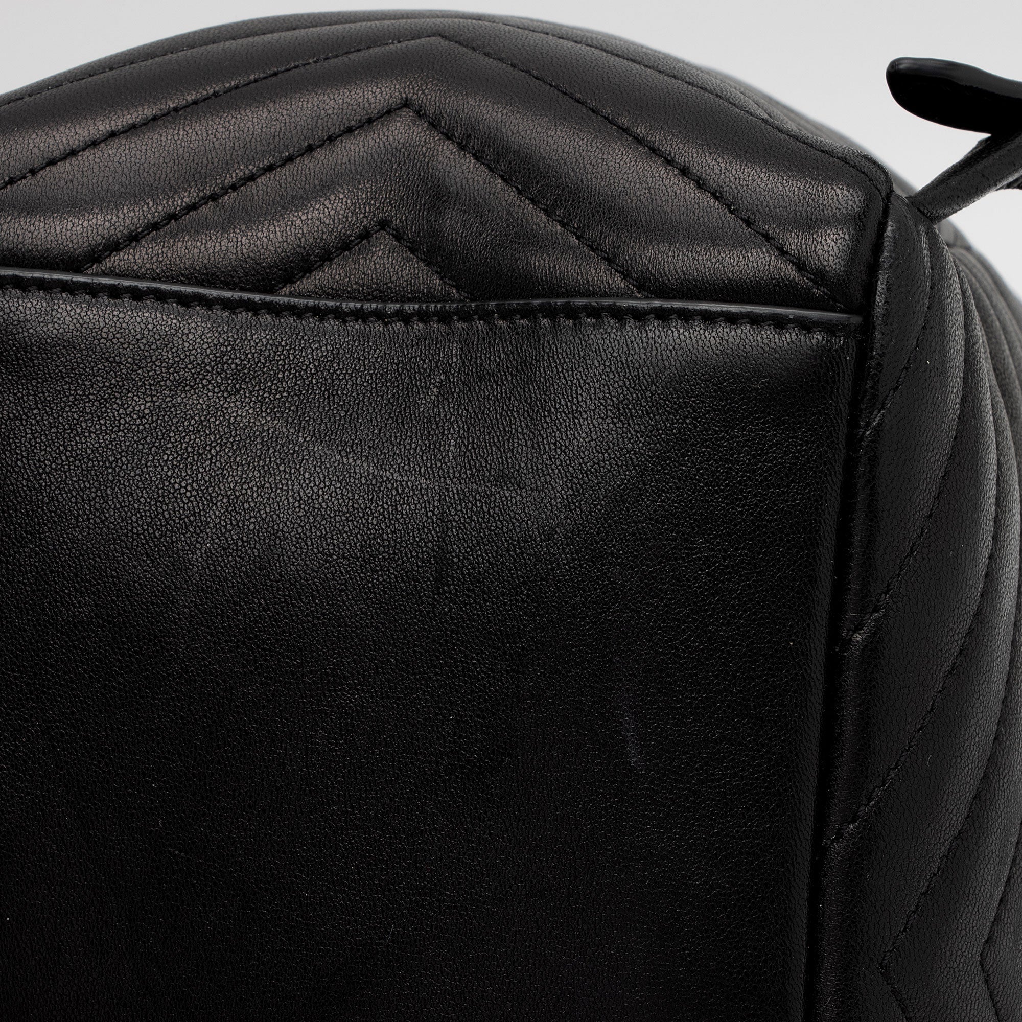 Saint Laurent Matelasse Lambskin Monogram Joe Backpack (SHF-C9THXn)