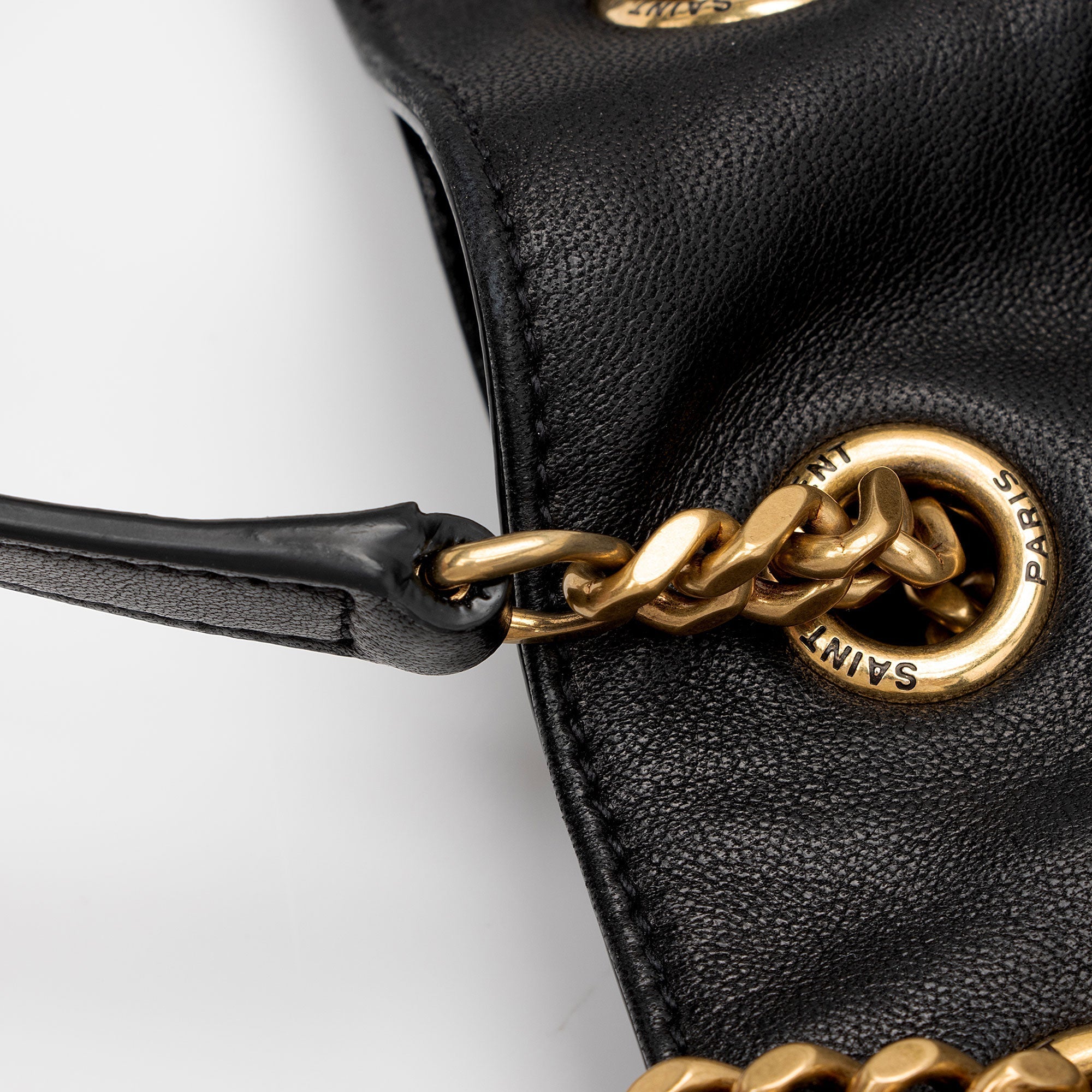 Saint Laurent Matelasse Lambskin Monogram Joe Backpack (SHF-C9THXn)