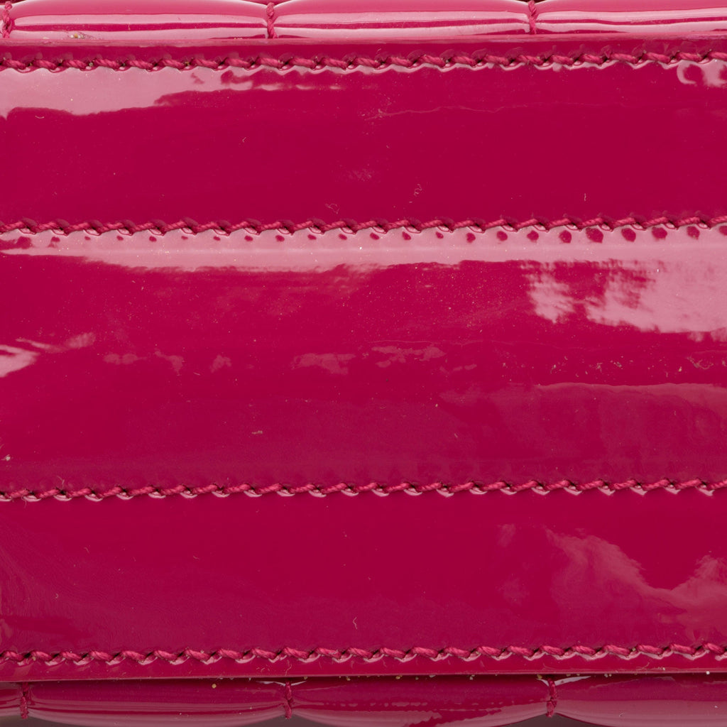Saint Laurent Matelasse Patent Lambskin Monogram Vicky Camera Bag (SHF-OaujeC)