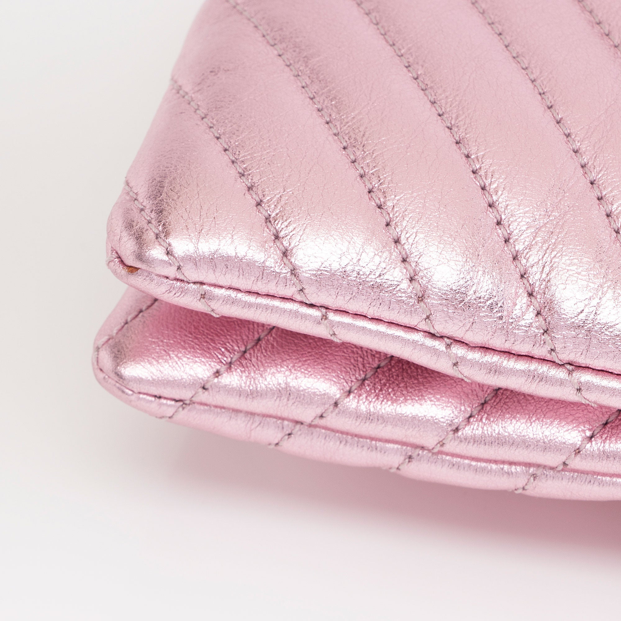 Saint Laurent Metallic Matelasse Lambskin Monogram Small Double Flap Bag (SHF-IdIvhA)