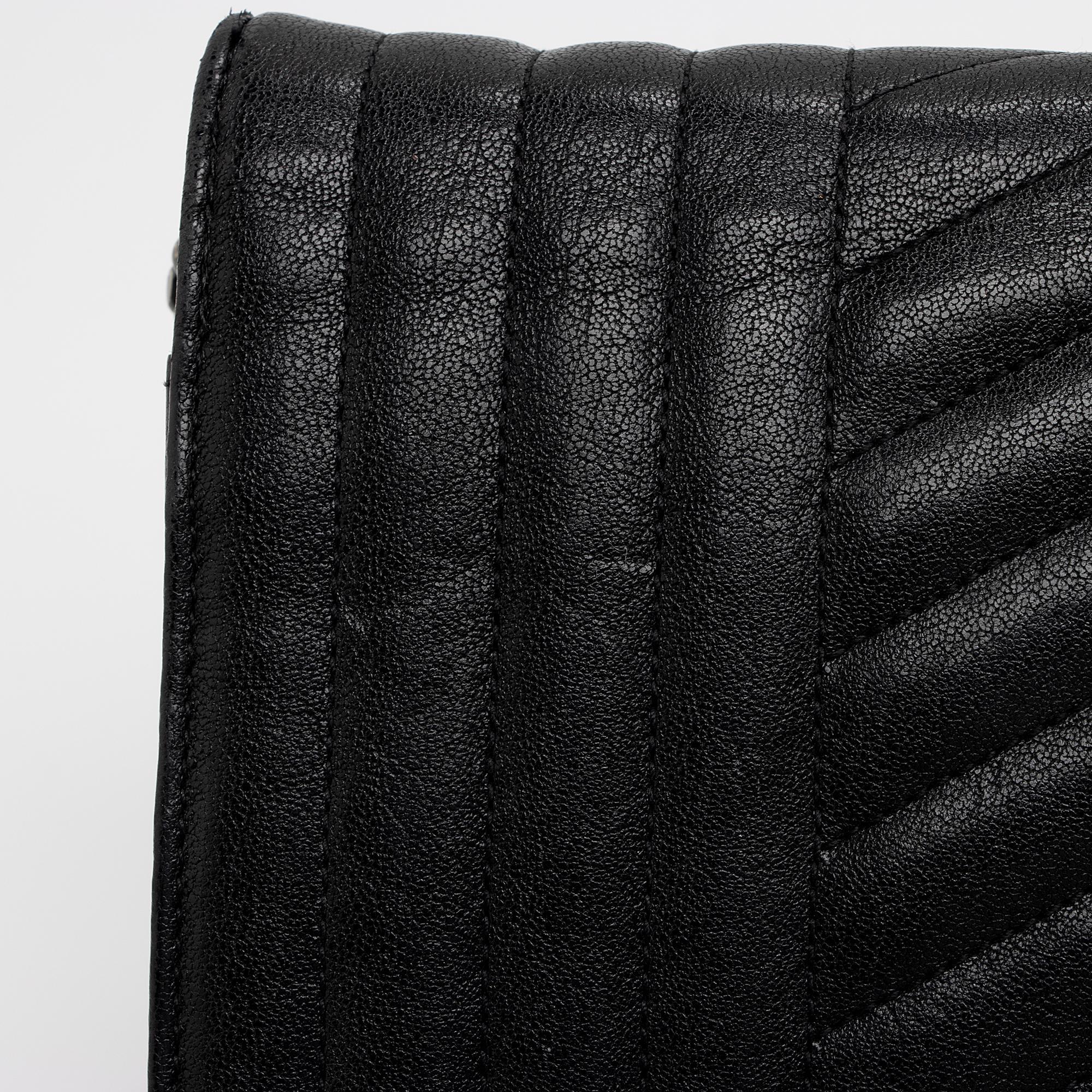 Saint Laurent Mixed Matelasse Calfskin Monogram Chain Wallet (SHF-f944Ez)