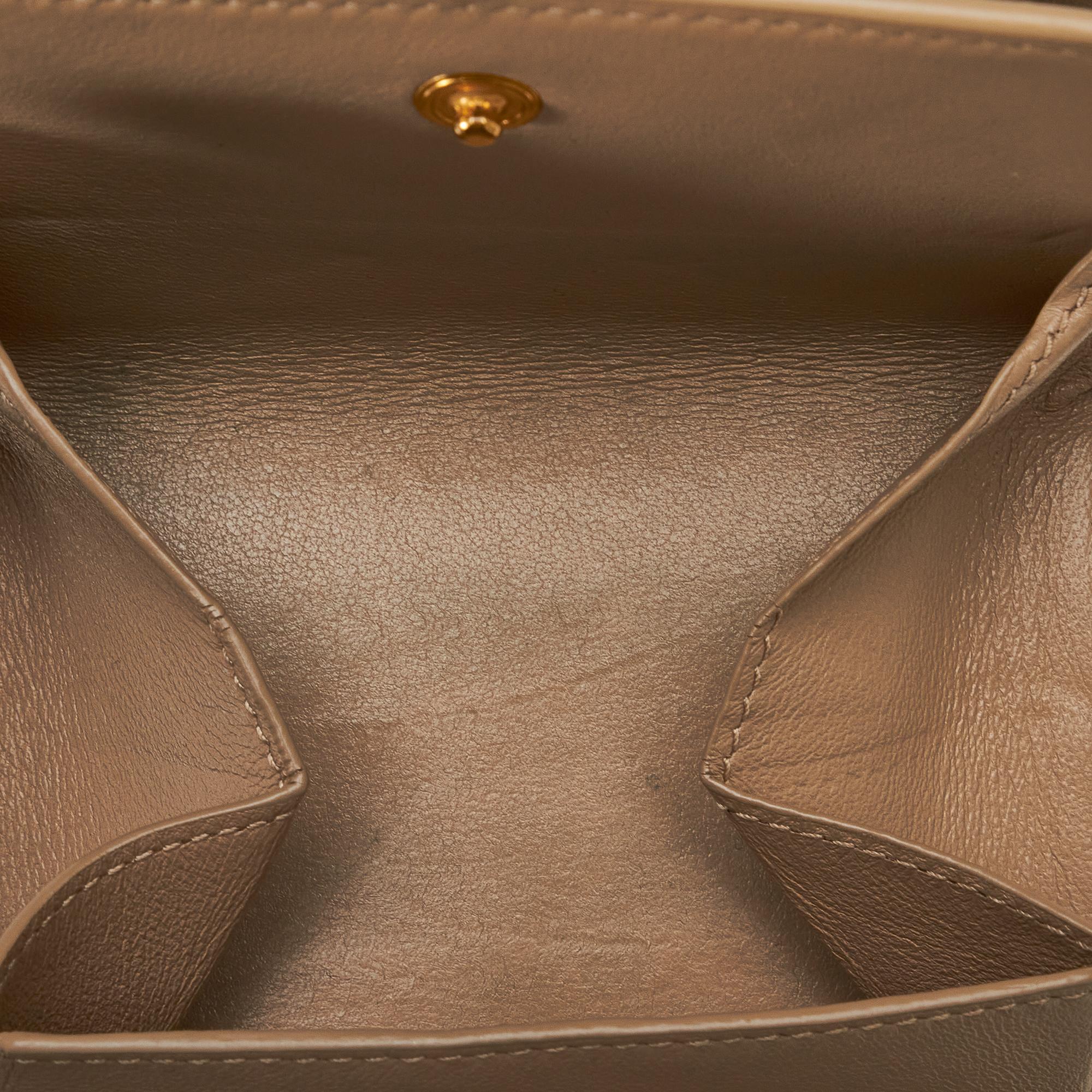 Saint Laurent Monogram V Stitch Wallet (SHG-tPcMVa)