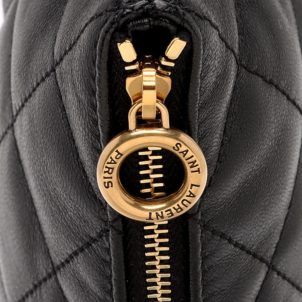 Saint Laurent Quilted Lambskin Pouch (SHF-ixv7Bg)