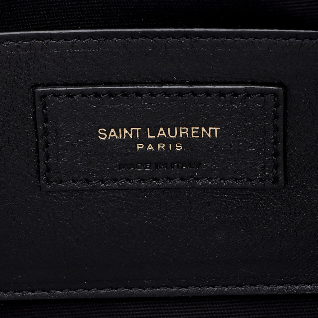 Saint Laurent Quilted Lambskin Pouch (SHF-ixv7Bg)