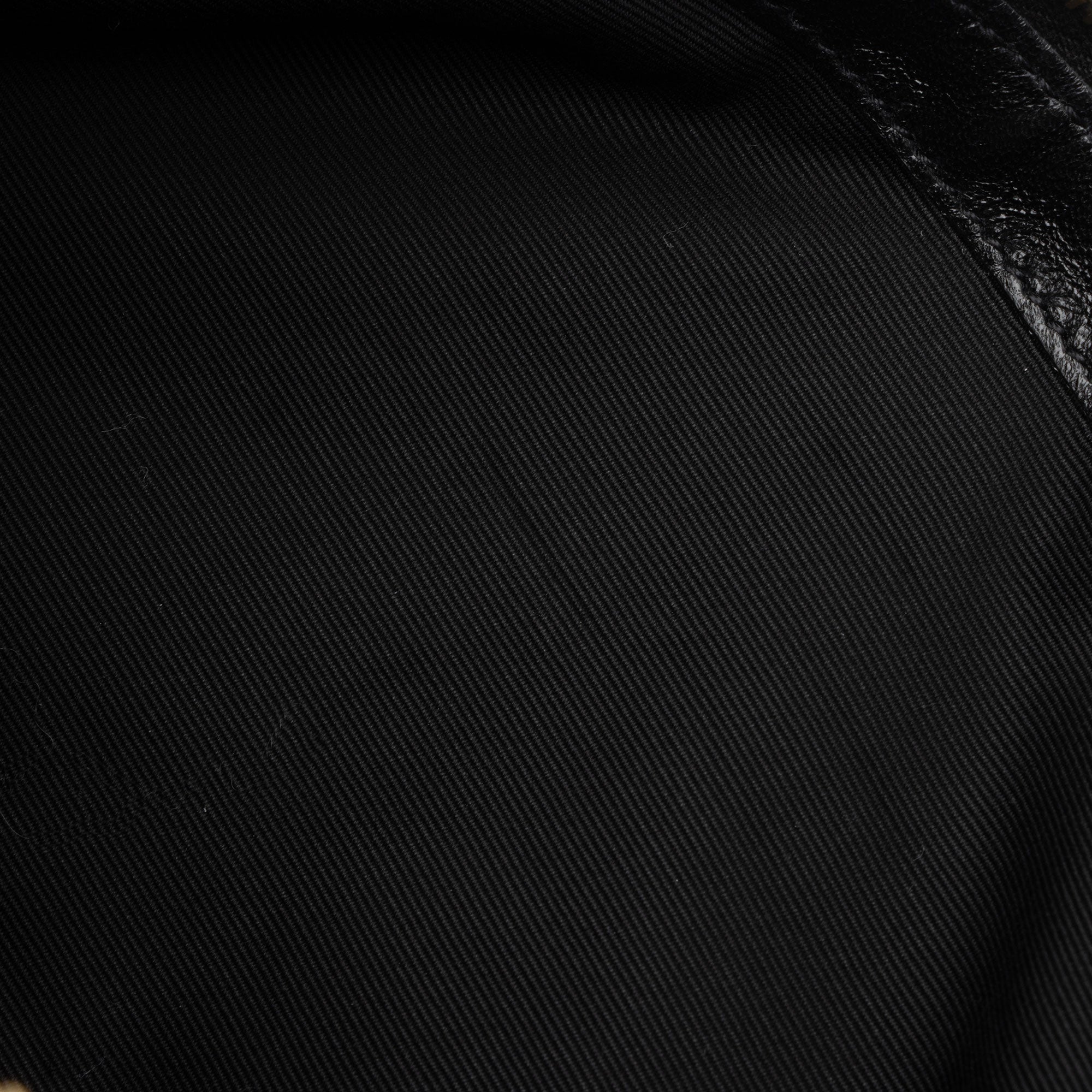 Saint Laurent Quilted Lambskin Pouch (SHF-j2MZSD)