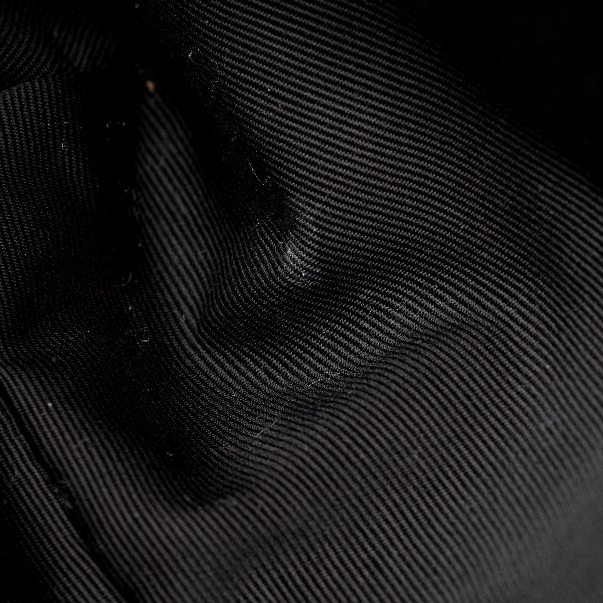 Saint Laurent Quilted Lambskin Pouch (SHF-wmqUwV)
