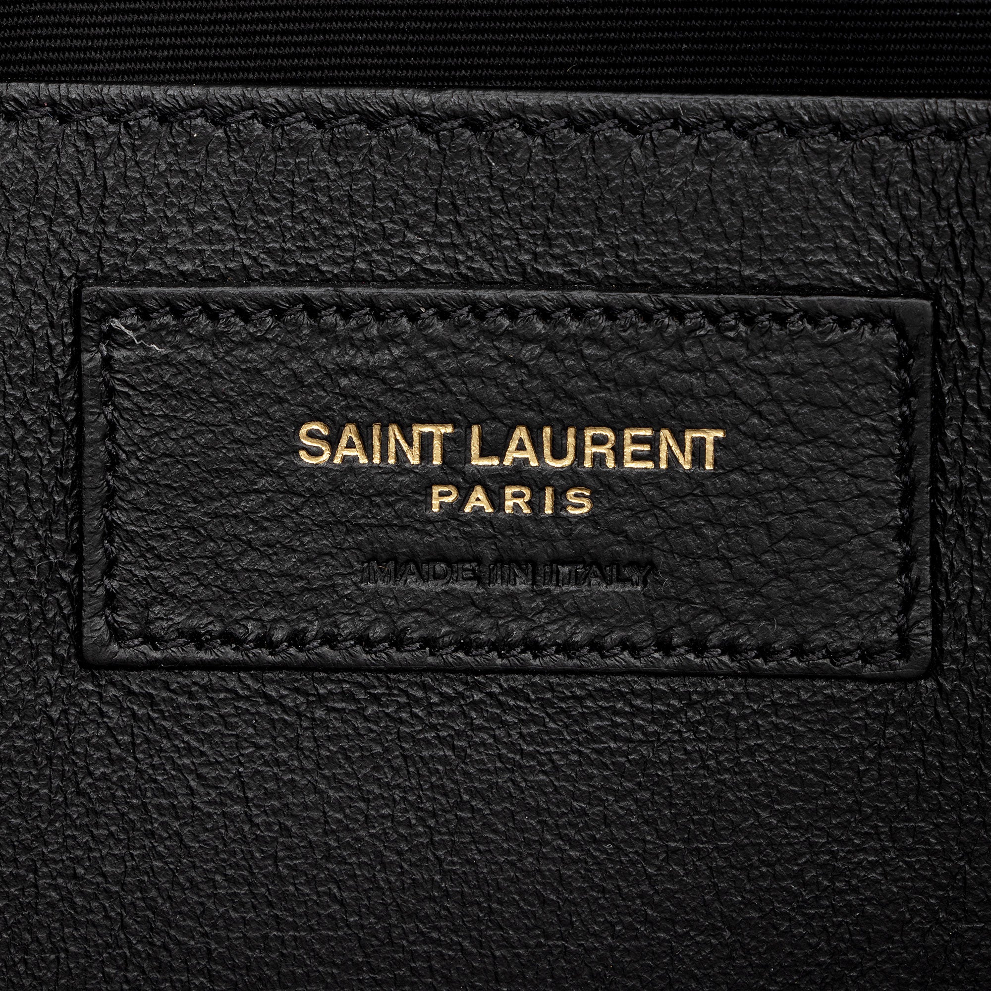Saint Laurent Quilted Lambskin Pouch (SHF-wmqUwV)