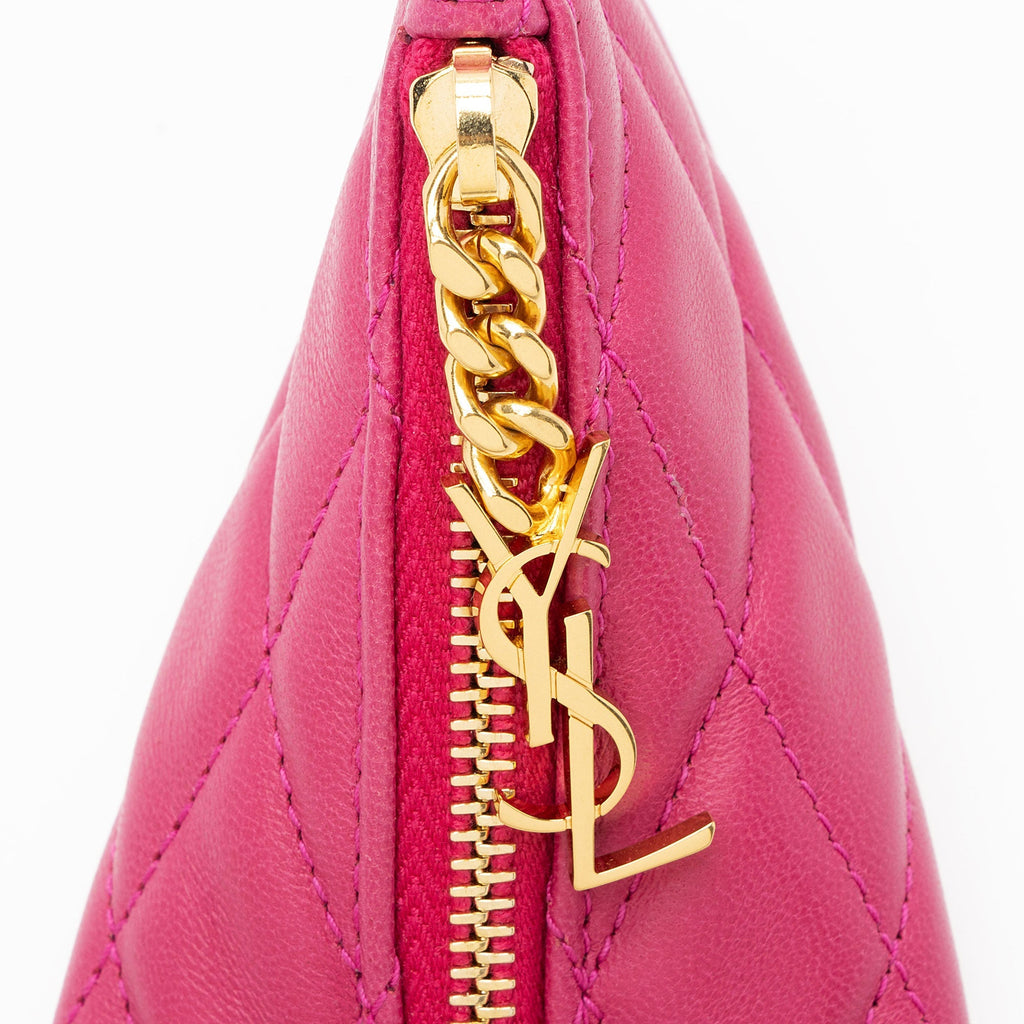 Saint Laurent Quilted Lambskin Triangle Charm (SHF-ptmawZ)