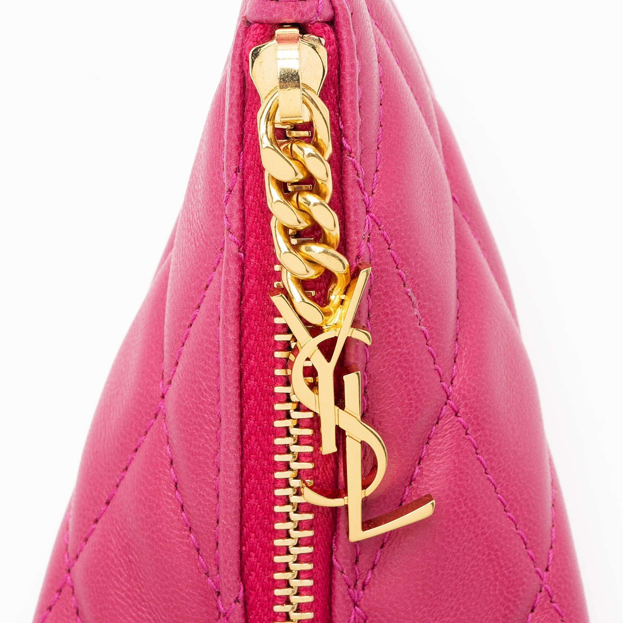 Saint Laurent Quilted Lambskin Triangle Charm (SHF-ptmawZ)