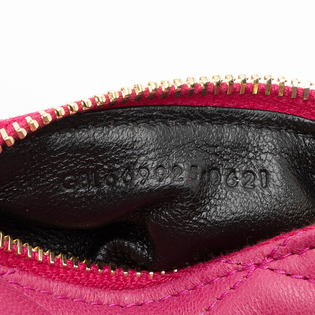 Saint Laurent Quilted Lambskin Triangle Charm (SHF-ptmawZ)