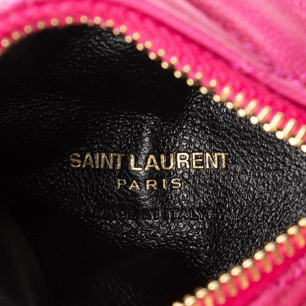 Saint Laurent Quilted Lambskin Triangle Charm (SHF-ptmawZ)
