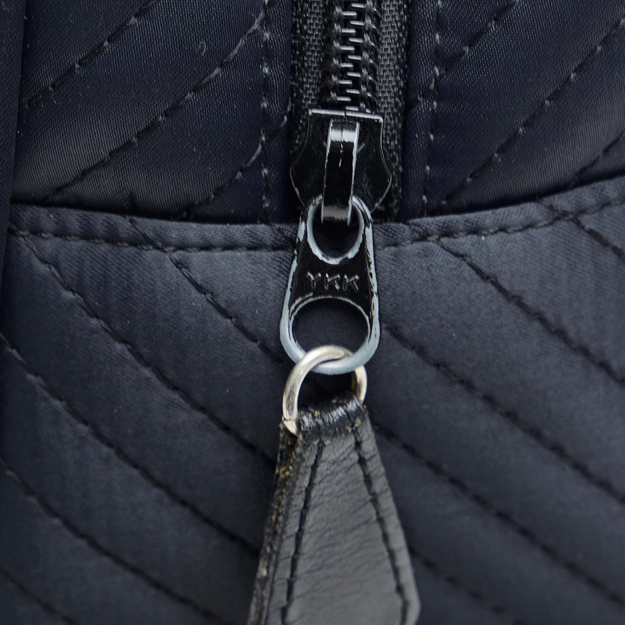 Saint Laurent Satin Handbag (SHG-W5ao0e)
