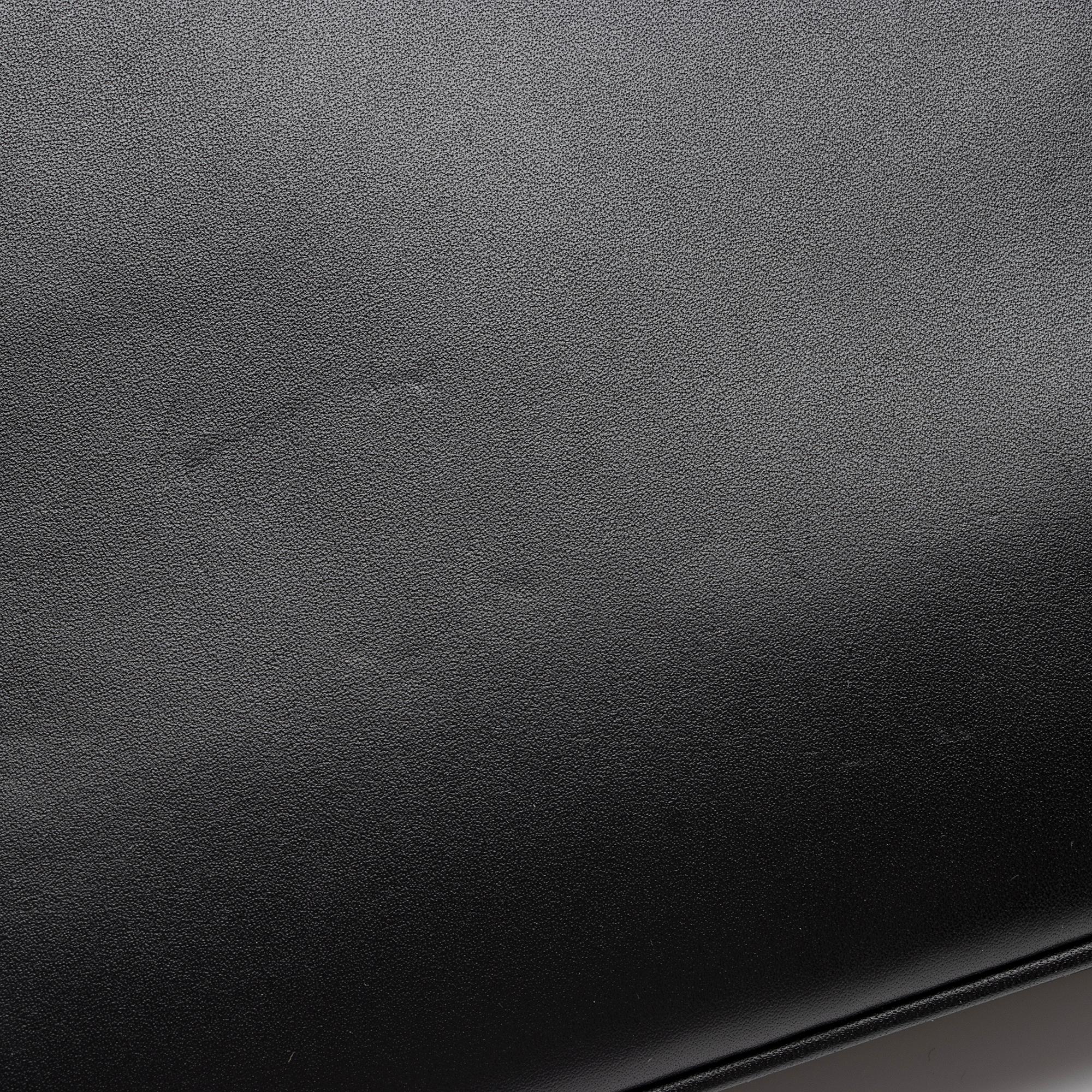 Saint Laurent Smooth Calfskin Le Maillon Shoulder Bag (SHF-1cEBlW)