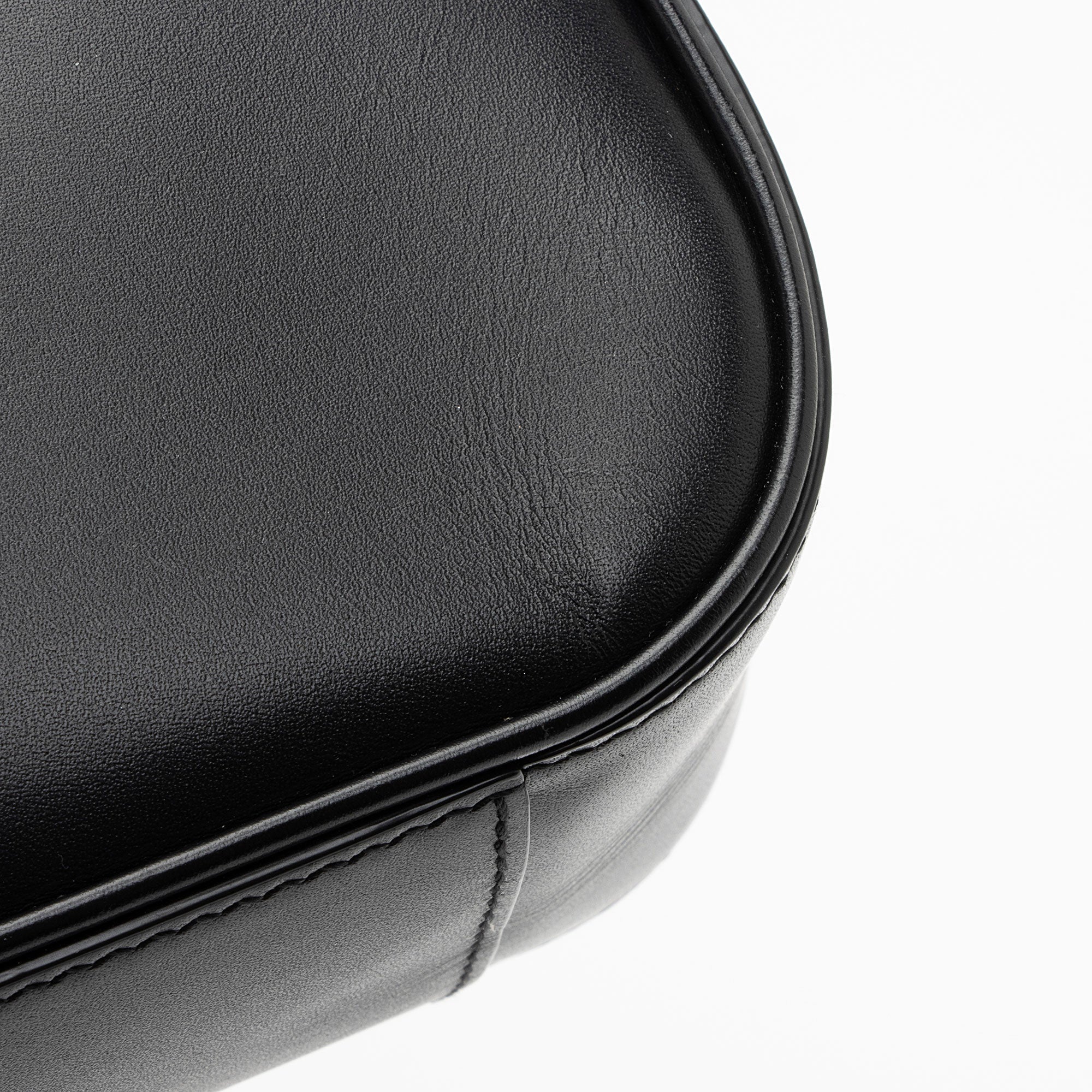 Saint Laurent Smooth Calfskin Monogram Le 5 A 7 Hobo (SHF-X5WO2I)