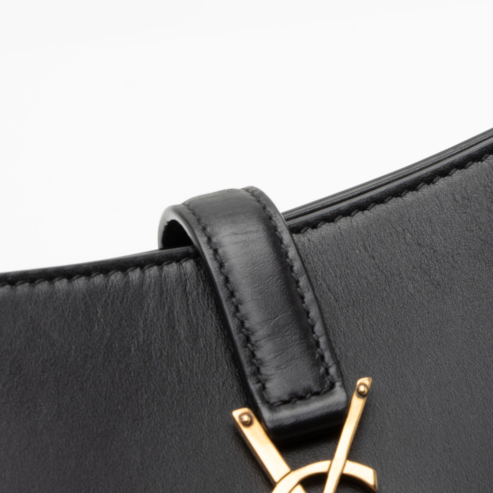 Saint Laurent Smooth Calfskin Monogram Le 5 A 7 Hobo (SHF-X5WO2I)